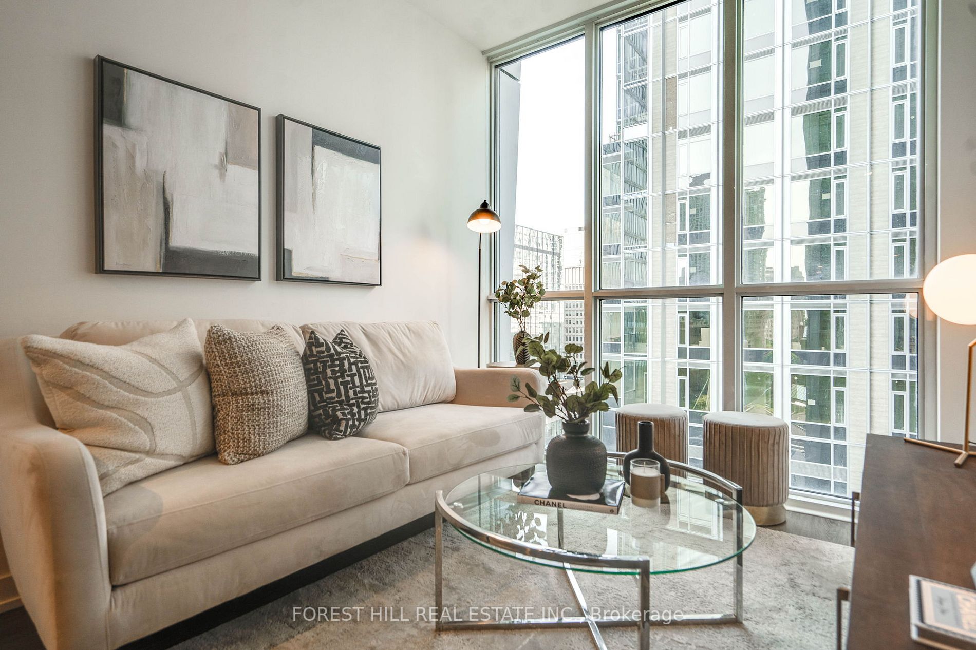 1 Yorkville Ave, #802