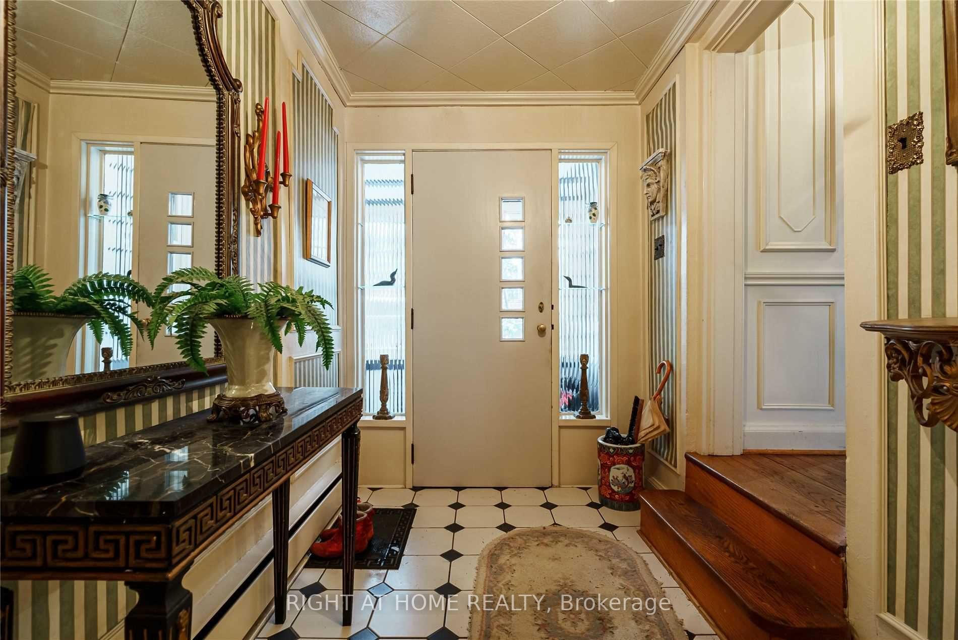 42 Gwendolen Cres