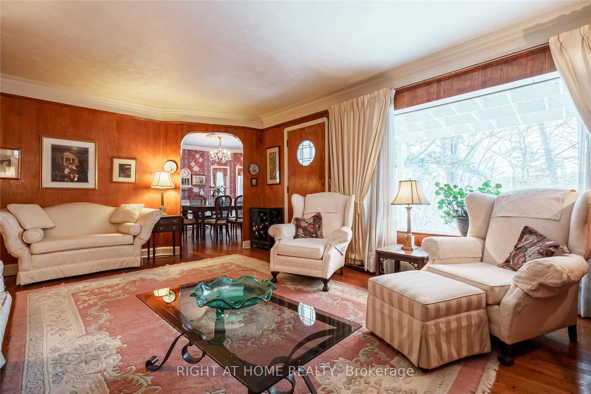 42 Gwendolen Cres