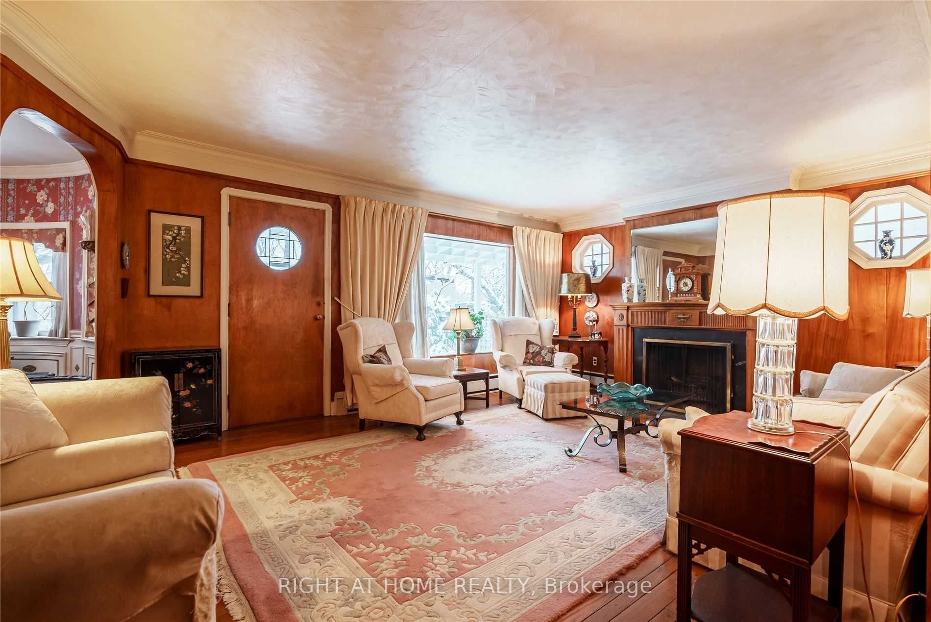 42 Gwendolen Cres