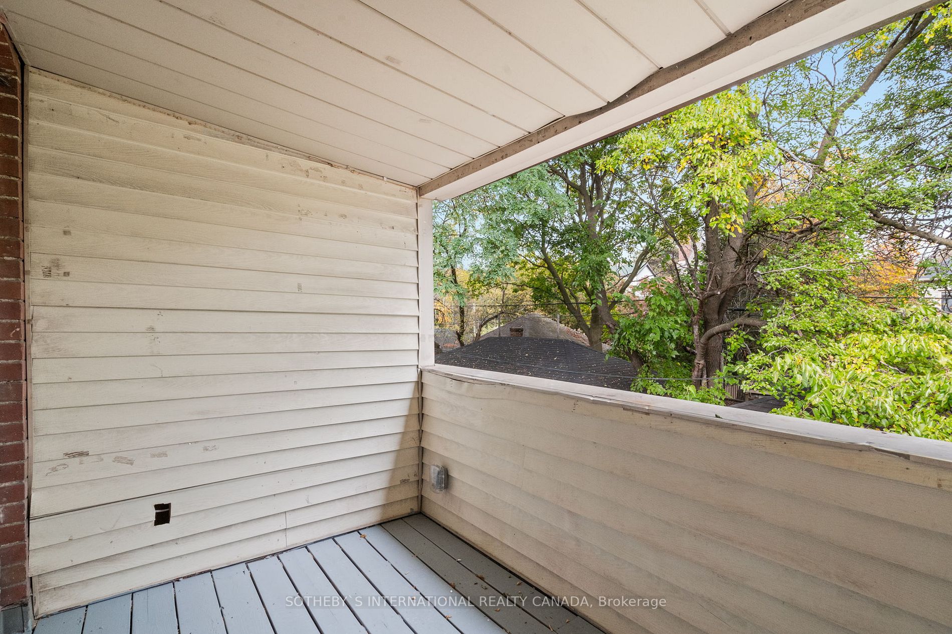 28 Strathgowan Ave, #Upper