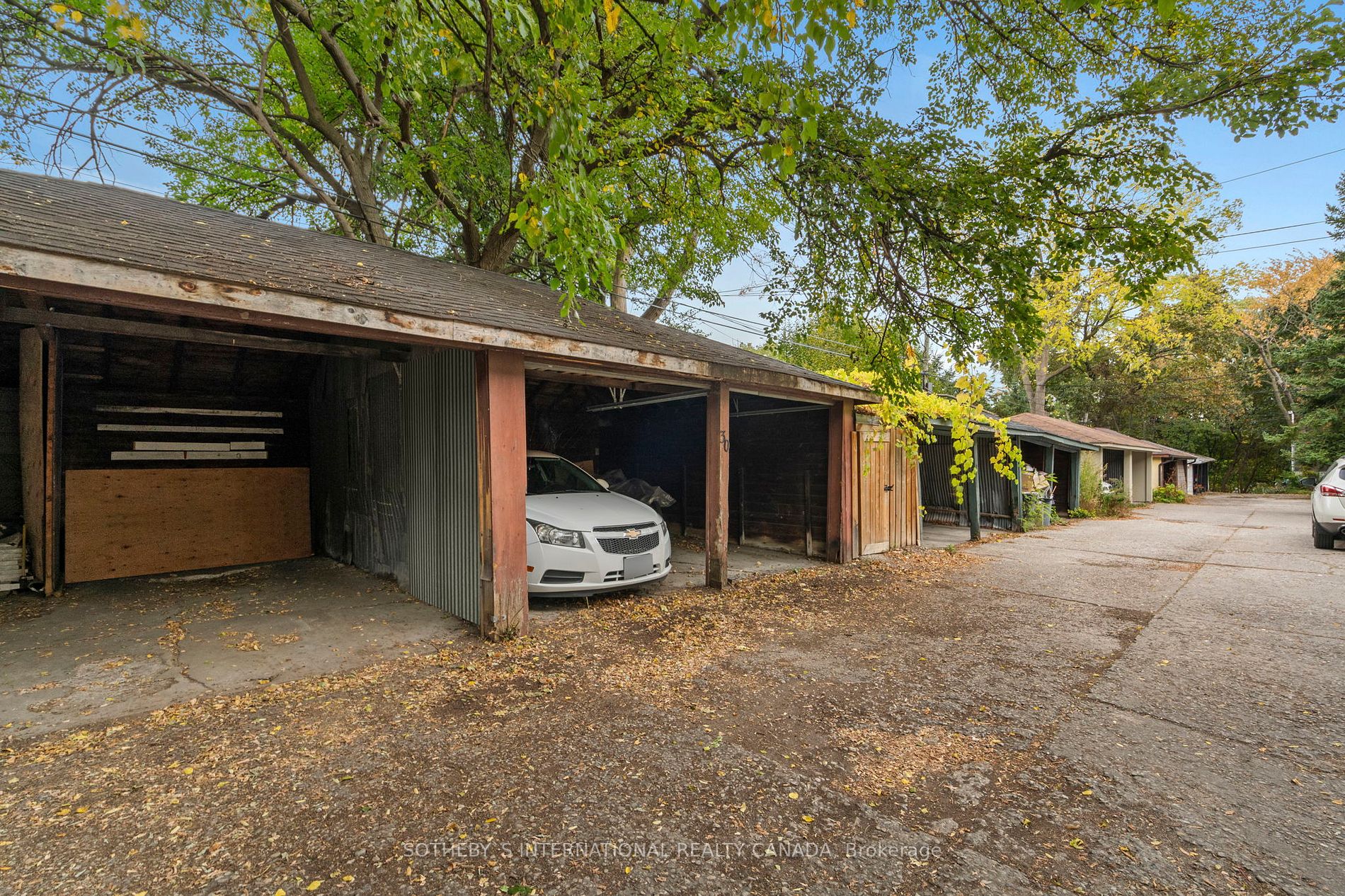 28 Strathgowan Ave, #Upper
