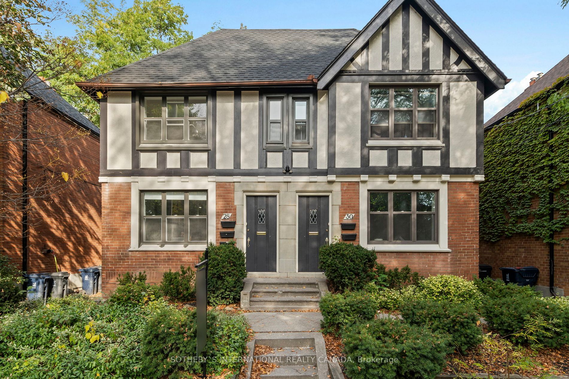 28 Strathgowan Ave, #Upper