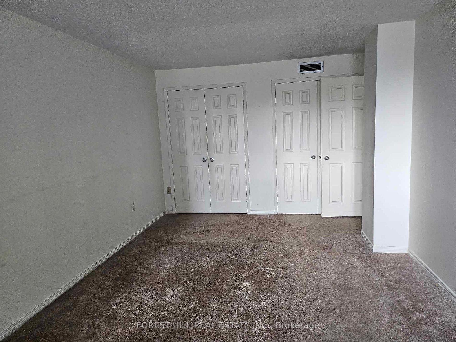 360 Bloor St E, #511