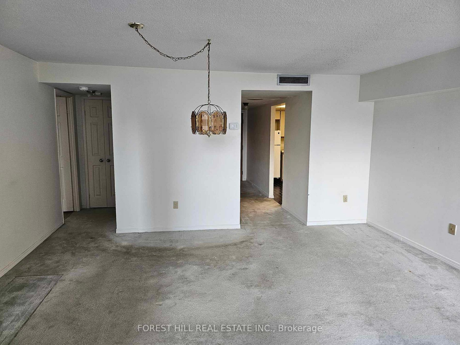 360 Bloor St E, #511