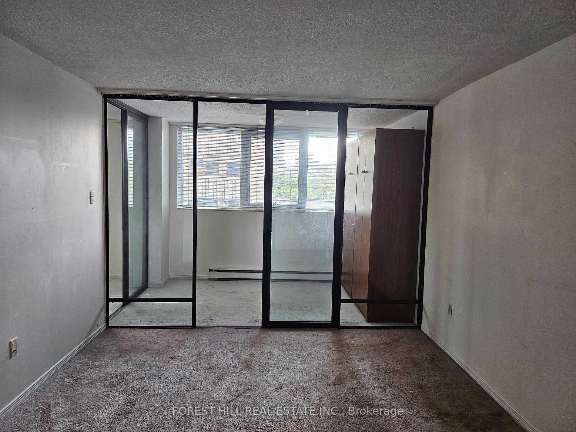 360 Bloor St E, #511