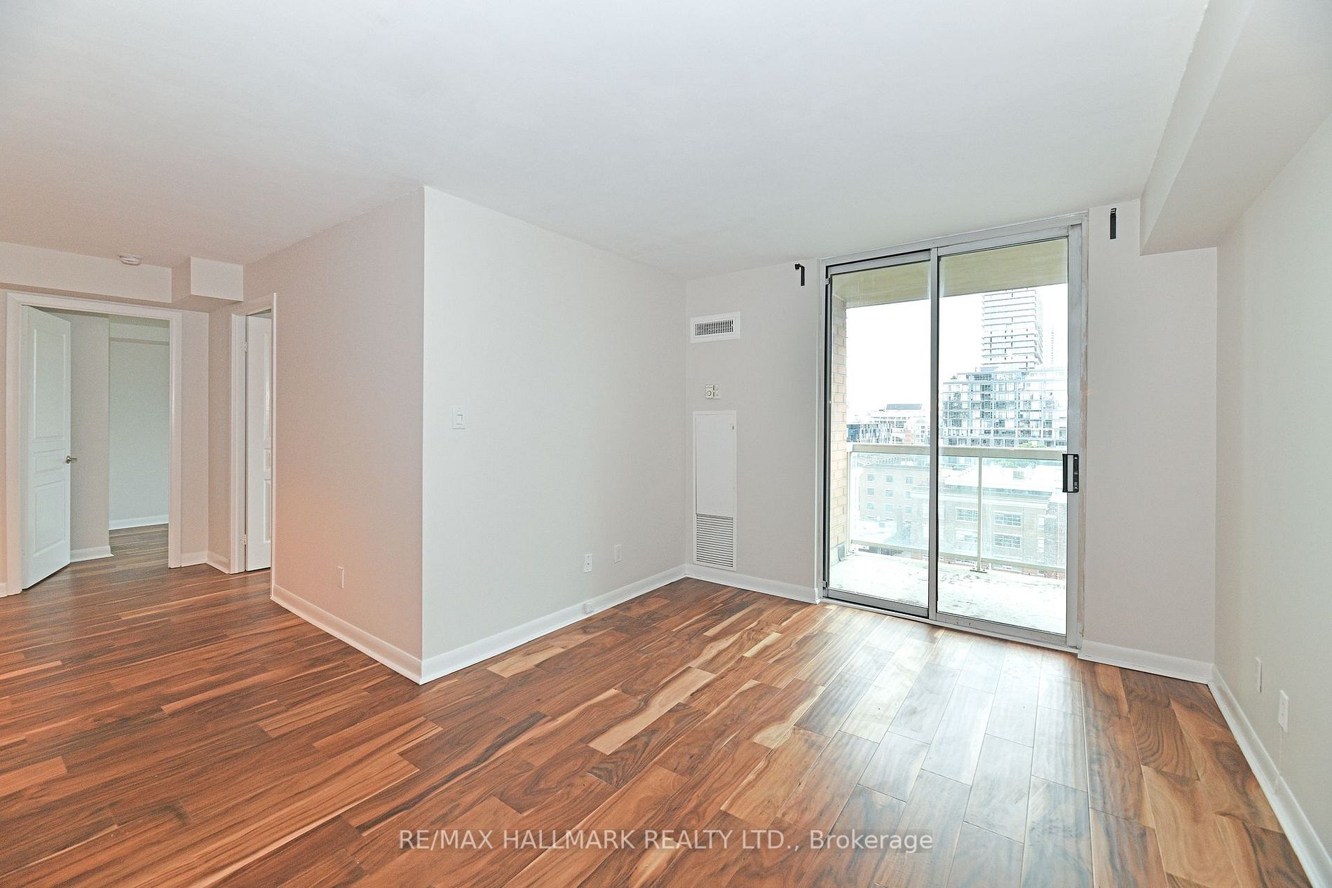 323 Richmond St E, #1008