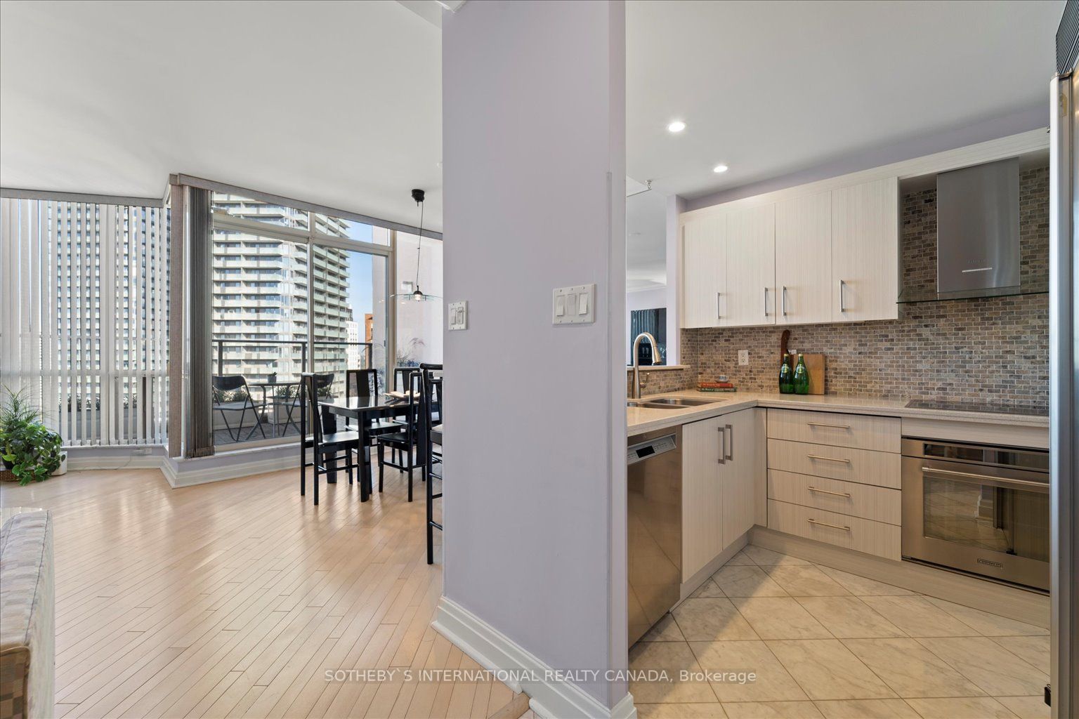 44 St Joseph St, #Ph 12