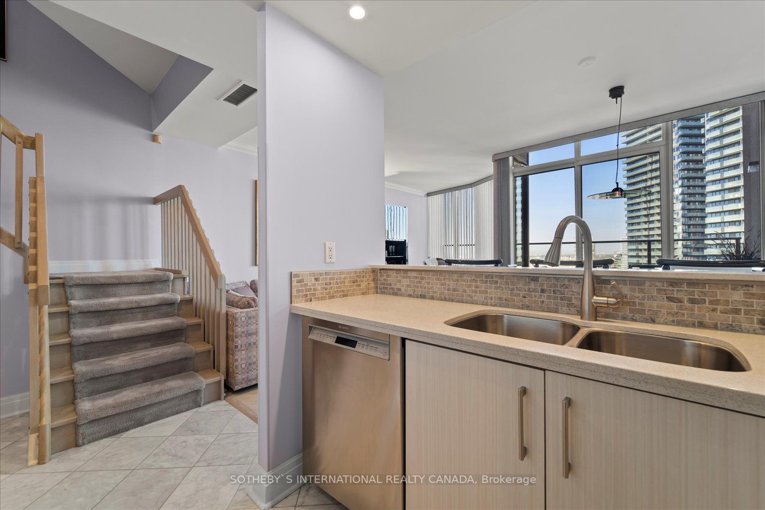 44 St Joseph St, #Ph 12