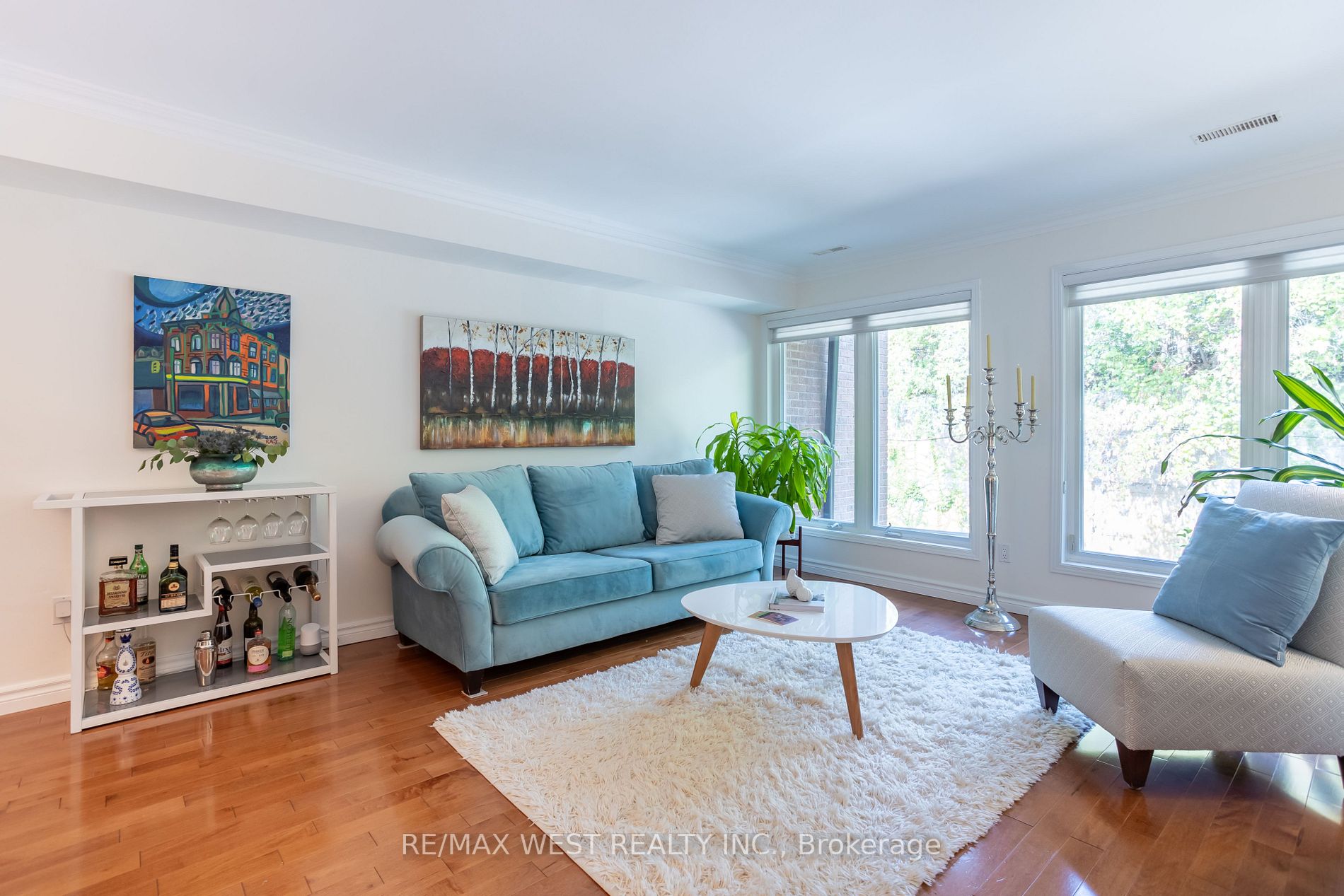 108 Dupont St
