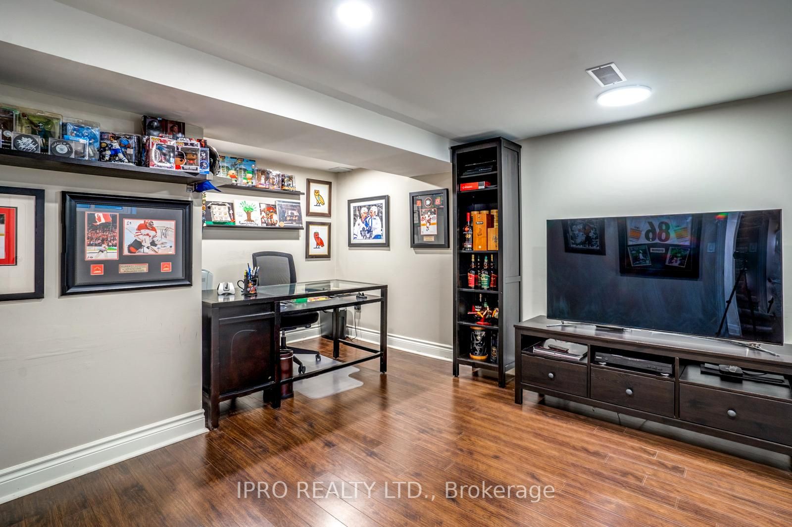 15 Tufton Cres