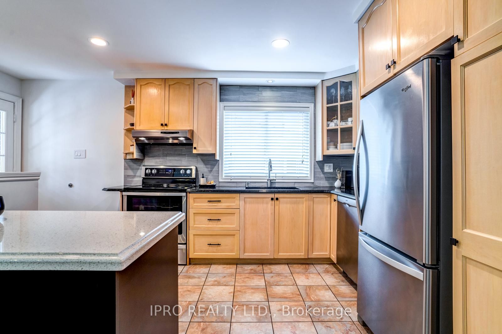 15 Tufton Cres