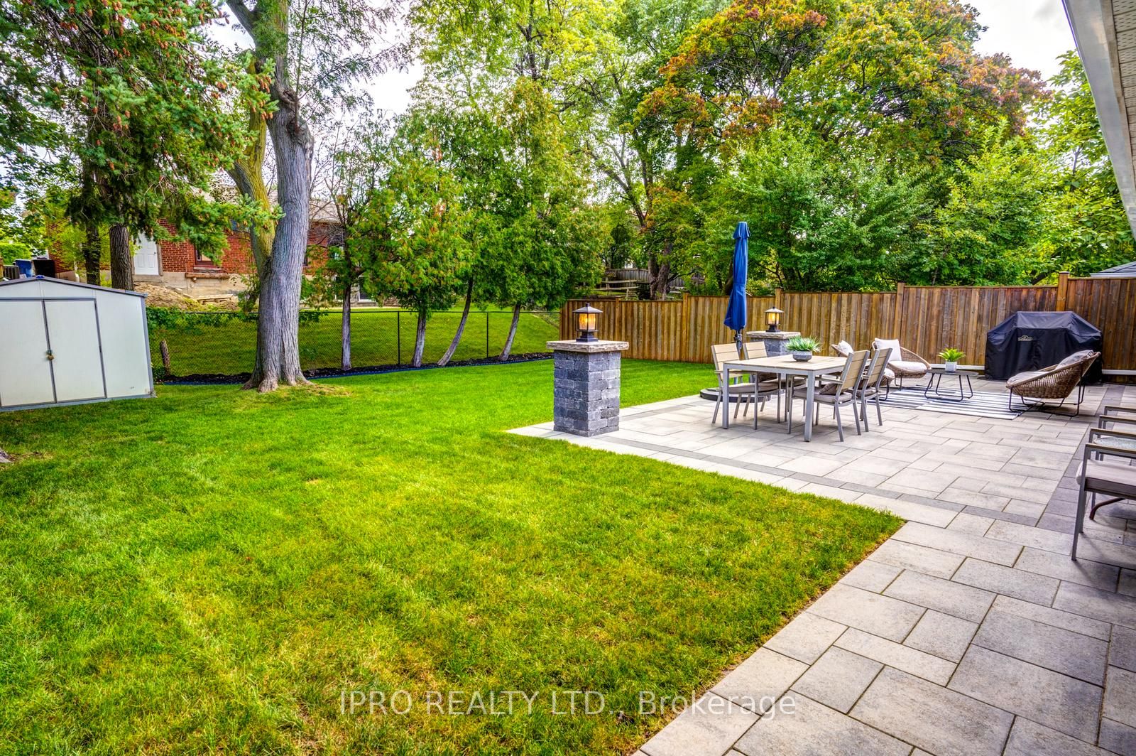 15 Tufton Cres