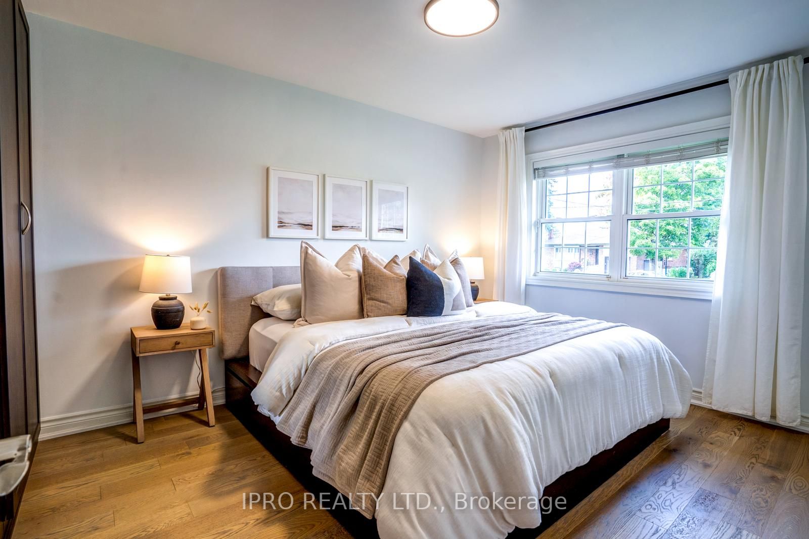 15 Tufton Cres