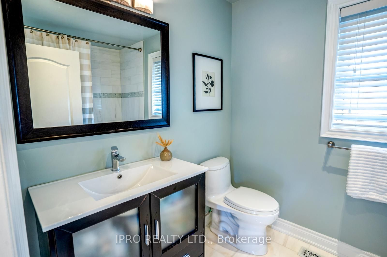 15 Tufton Cres