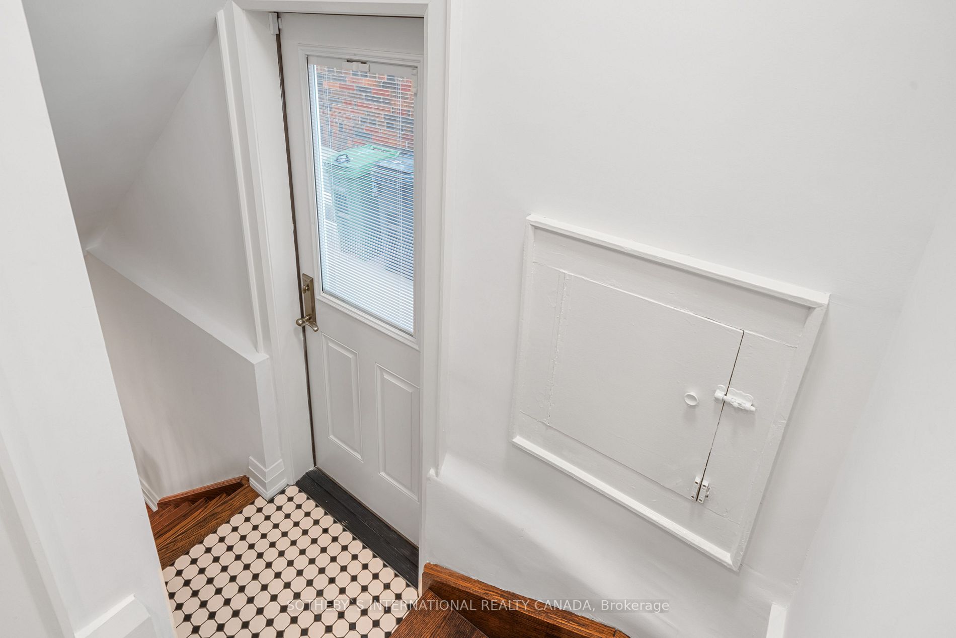 25 Cranbrooke Ave