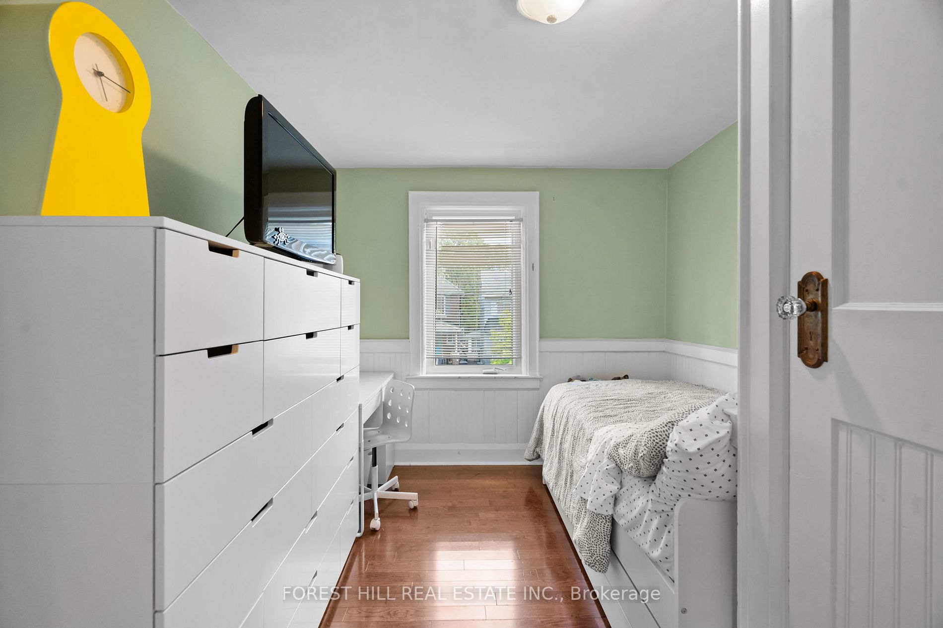 92 Bowood Ave