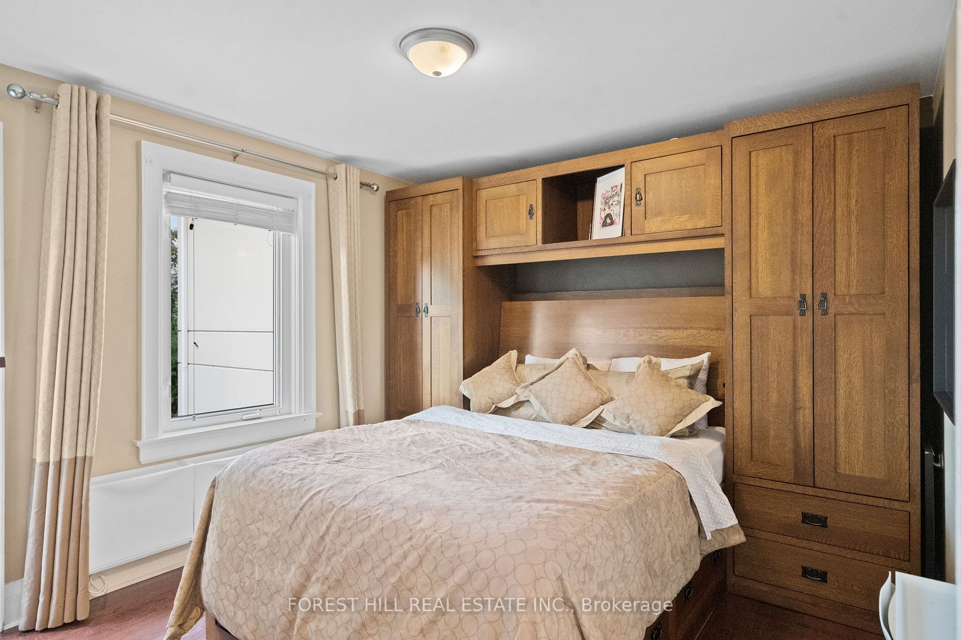 92 Bowood Ave