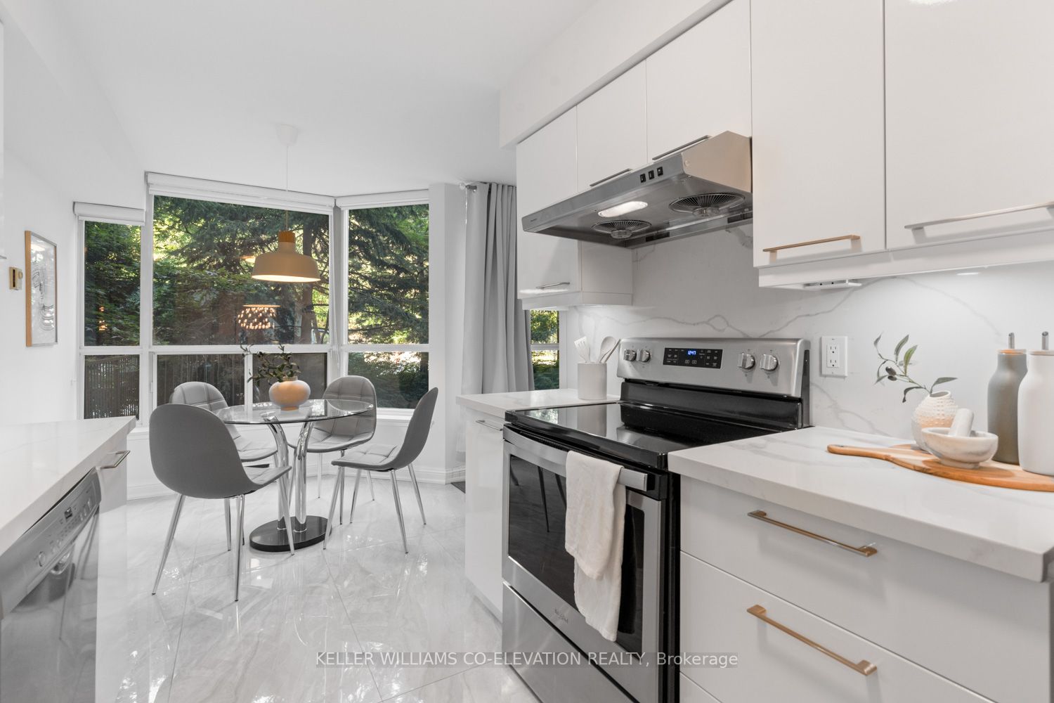 3800 Yonge St, #103