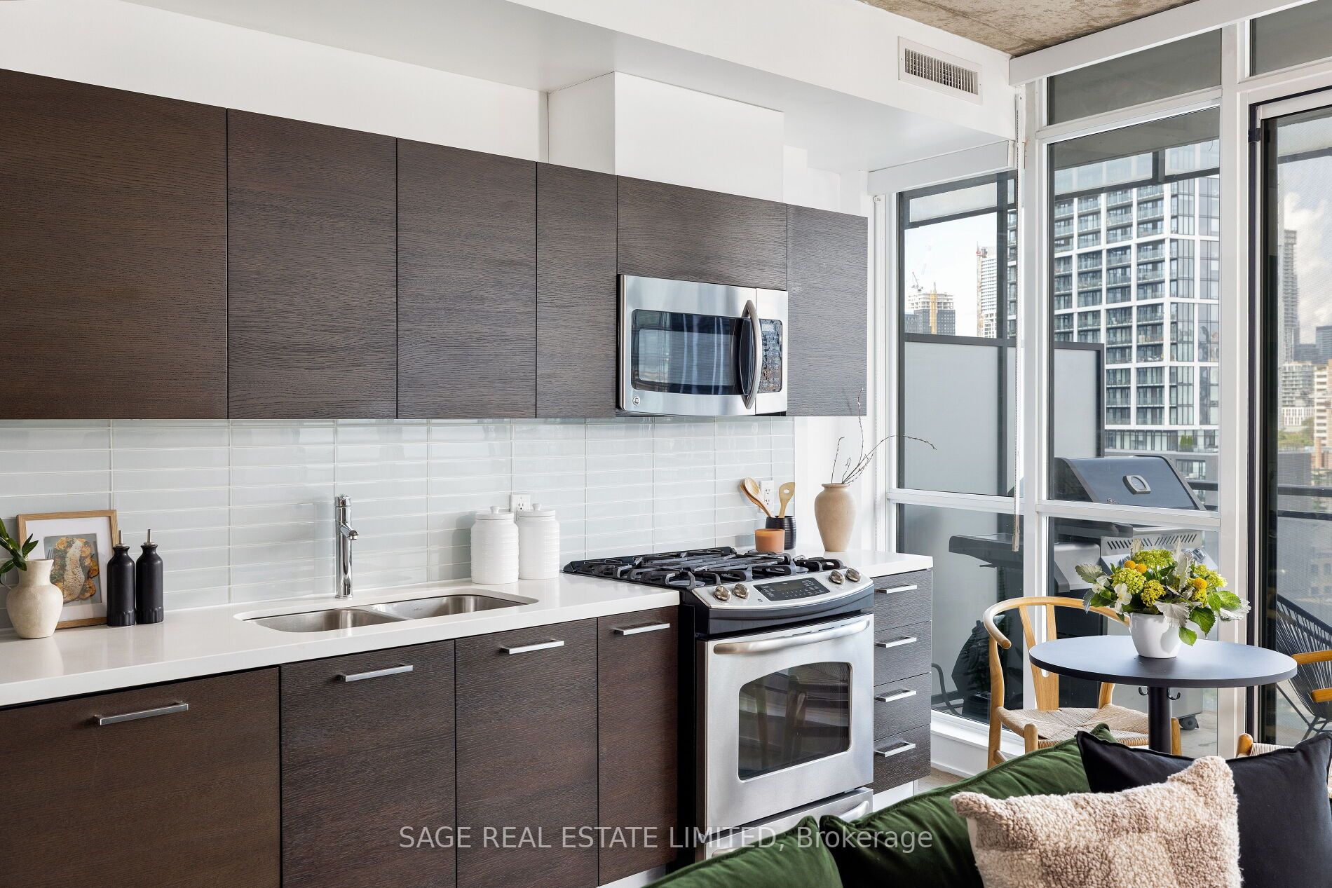 318 King St E, #1101