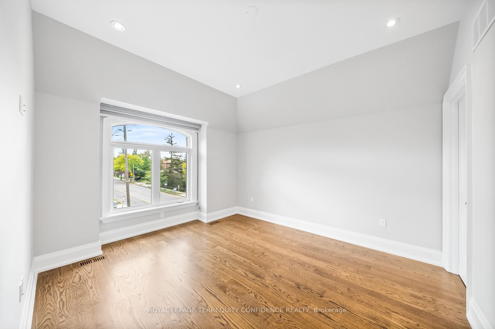 222 Elmhurst Ave