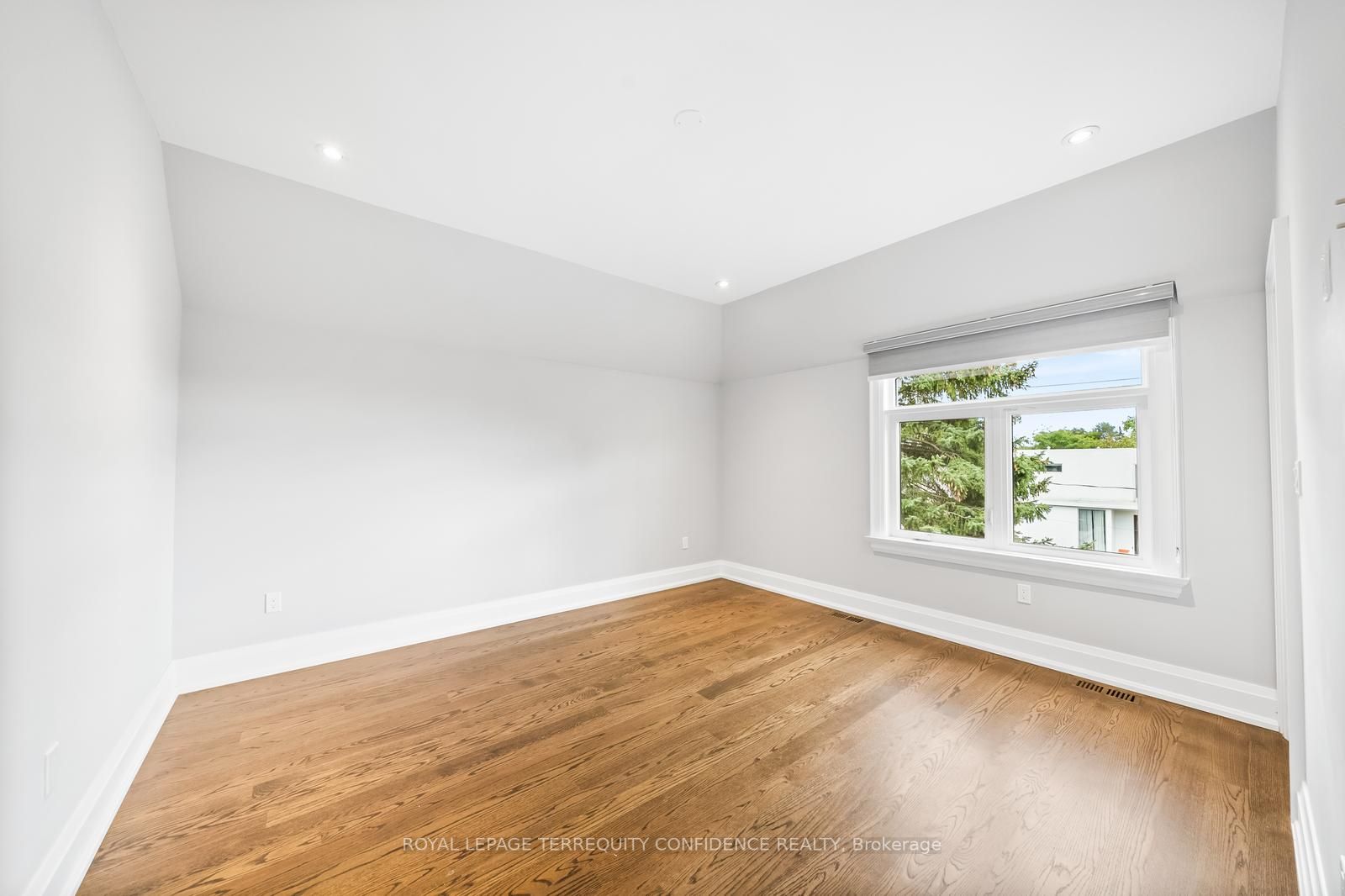 222 Elmhurst Ave