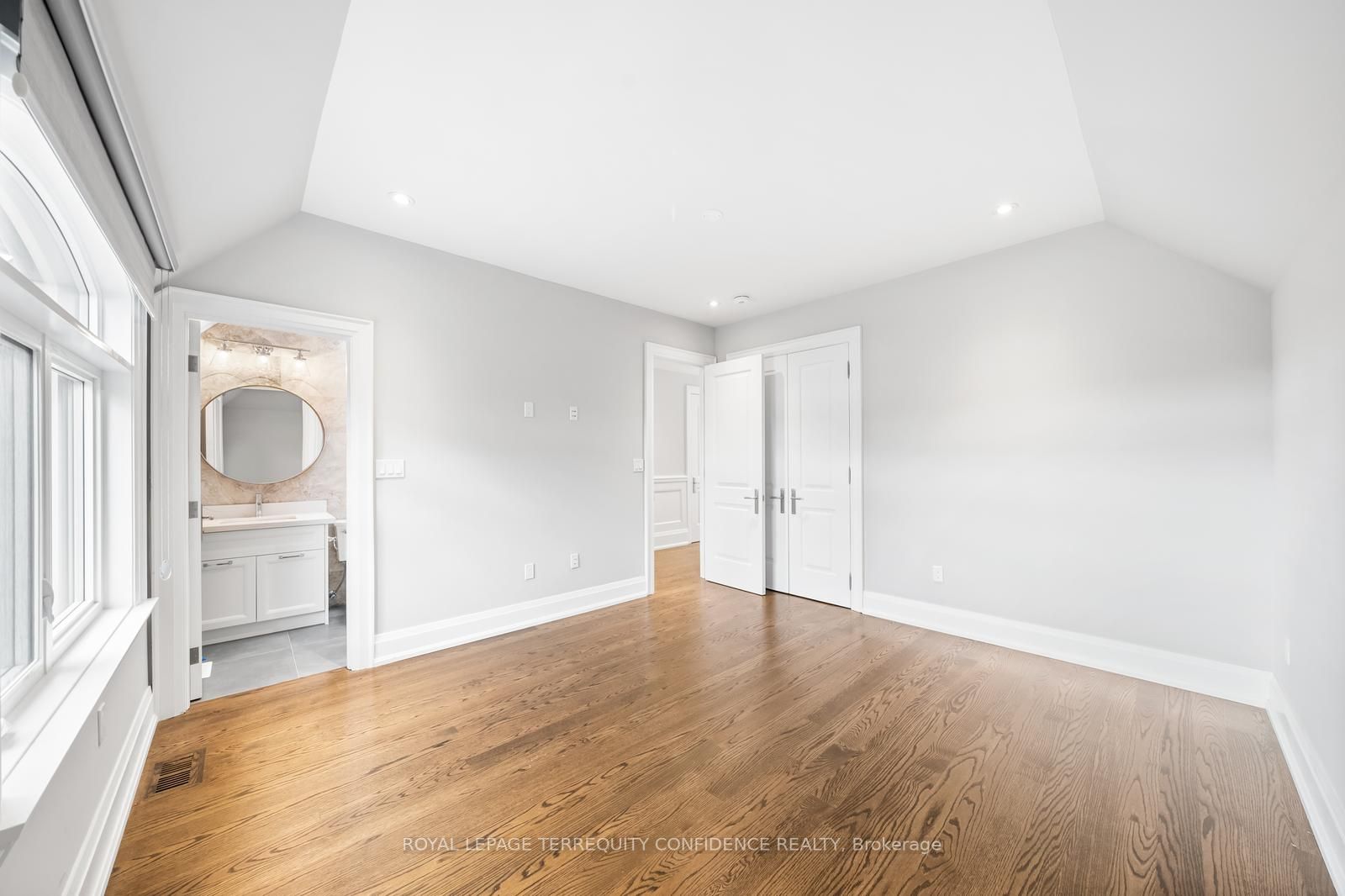 222 Elmhurst Ave