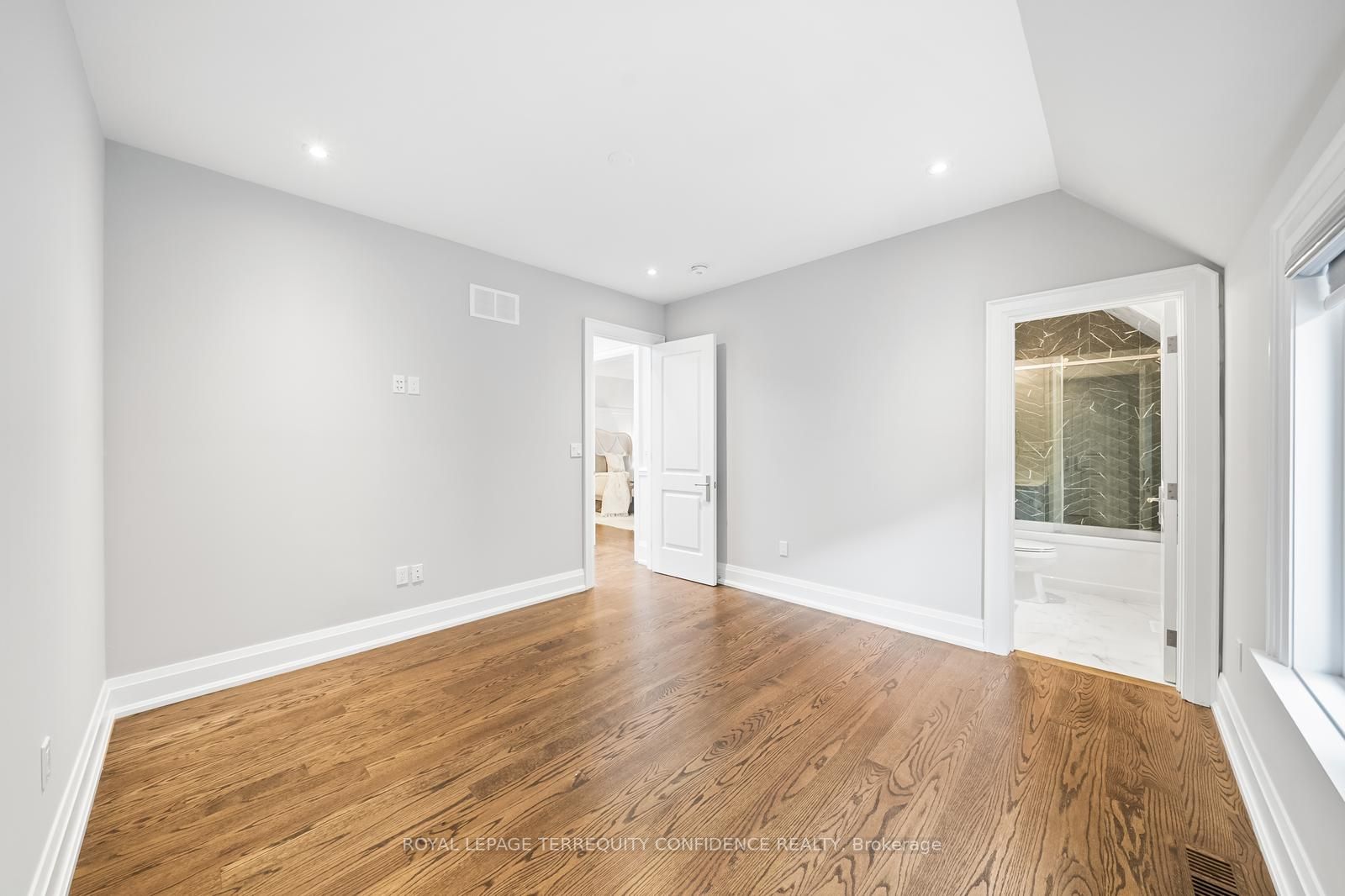 222 Elmhurst Ave