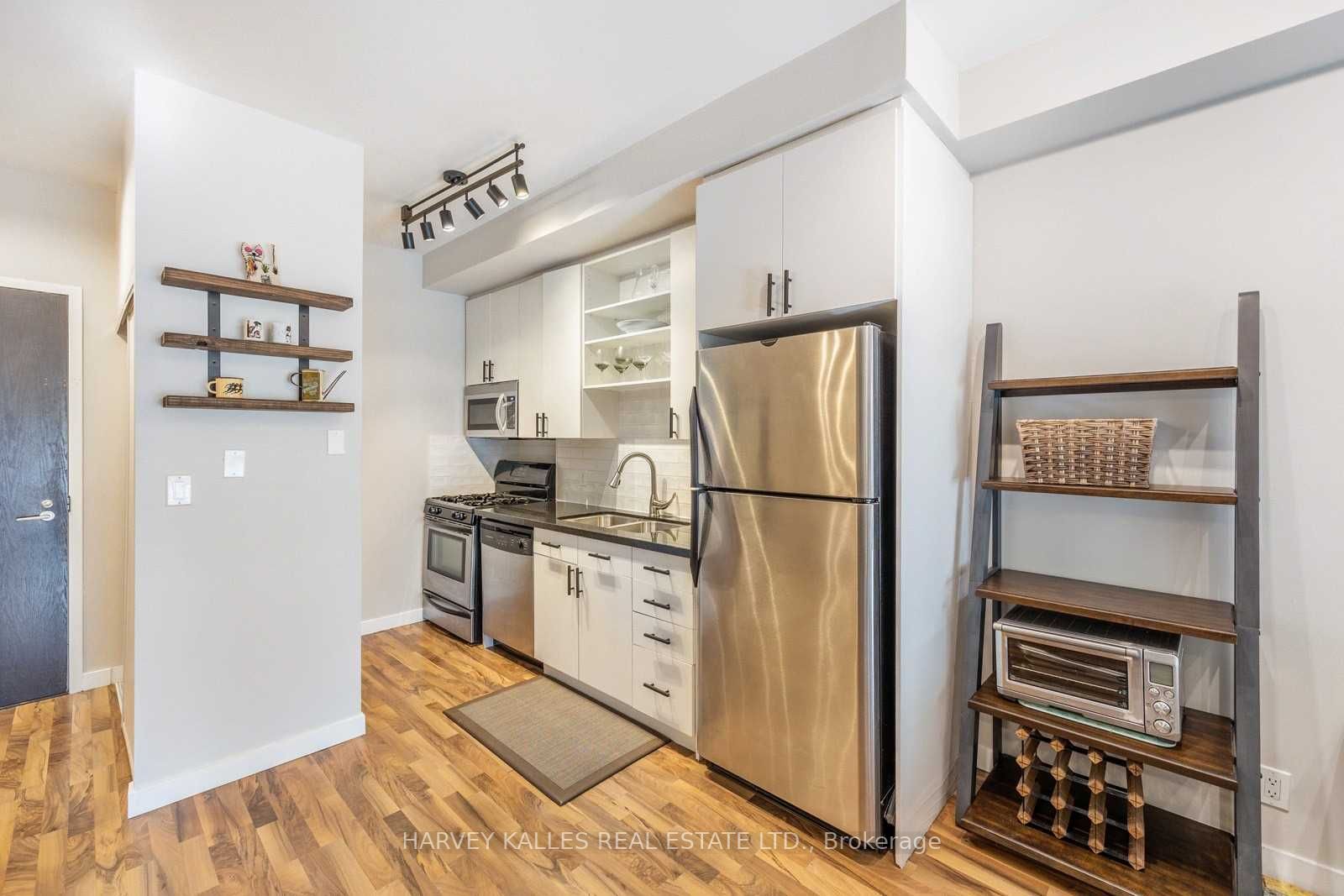 1 Shaw St, #211