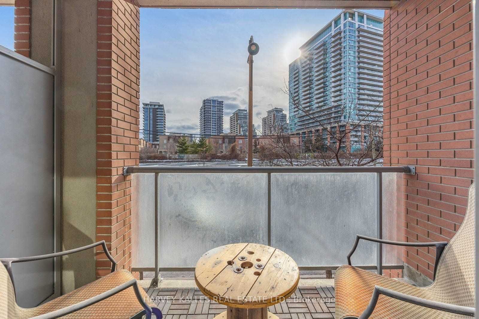 1 Shaw St, #211