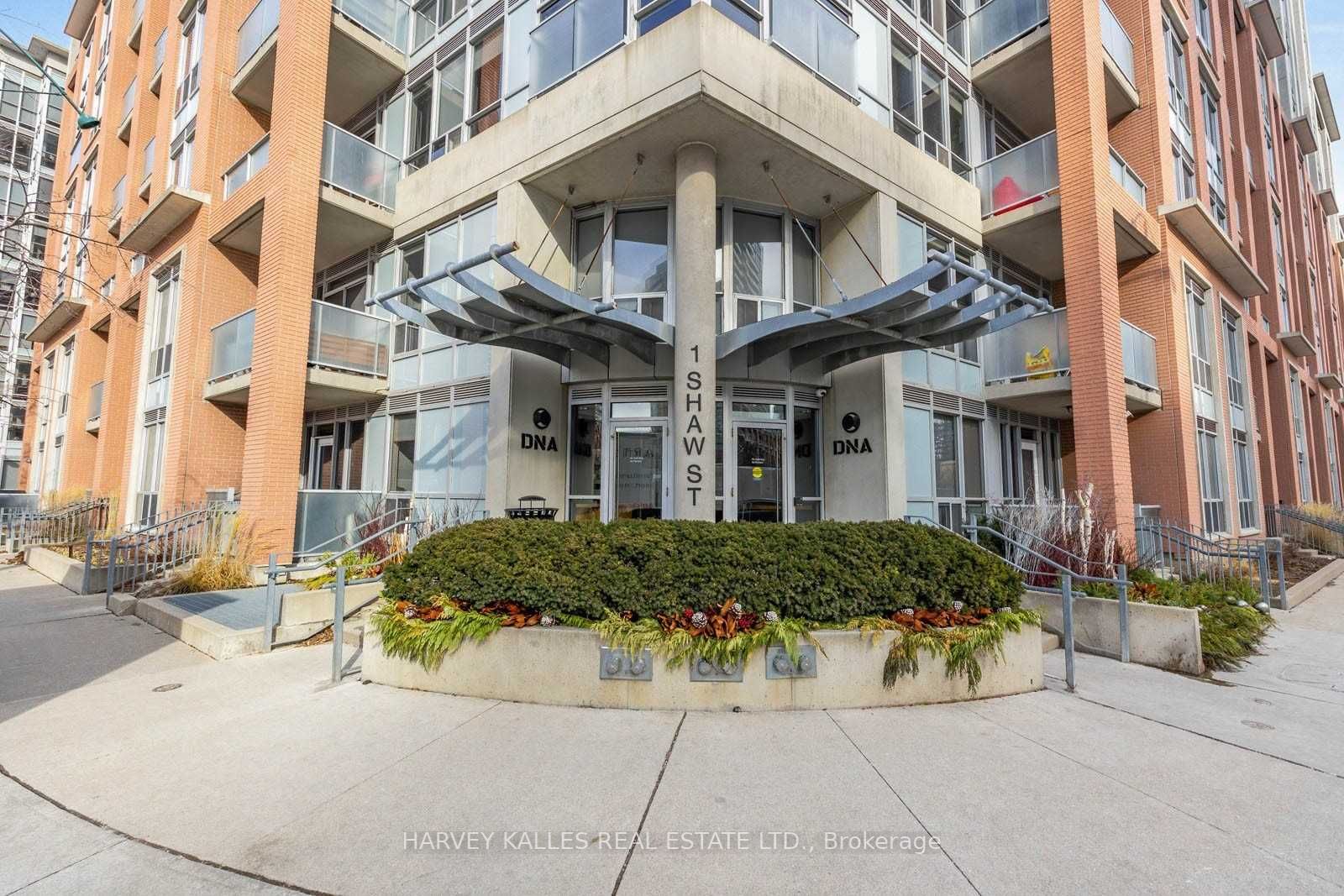 1 Shaw St, #211