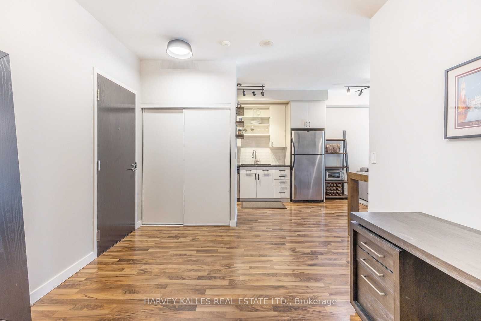 1 Shaw St, #211