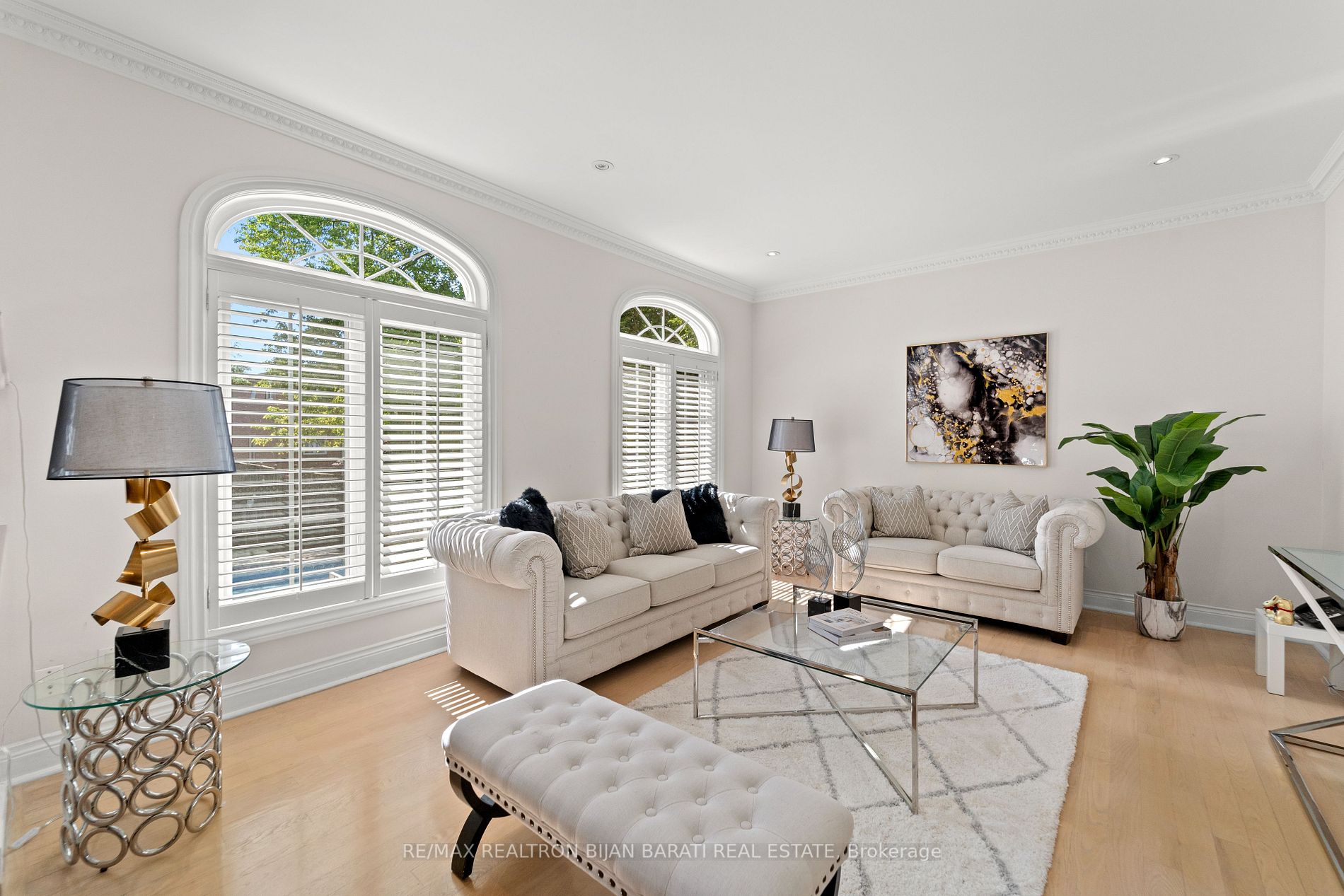 391 Empress Ave