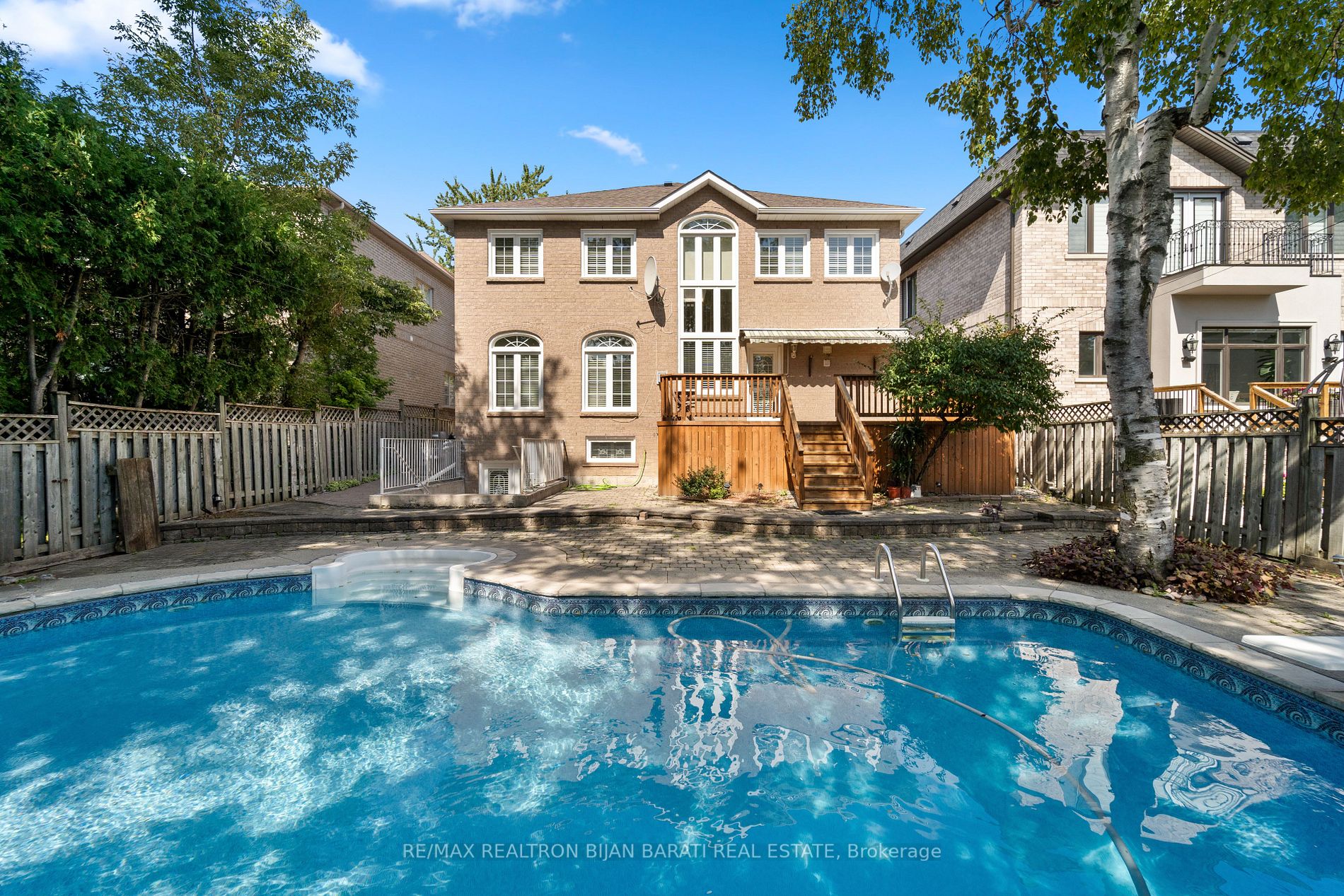 391 Empress Ave