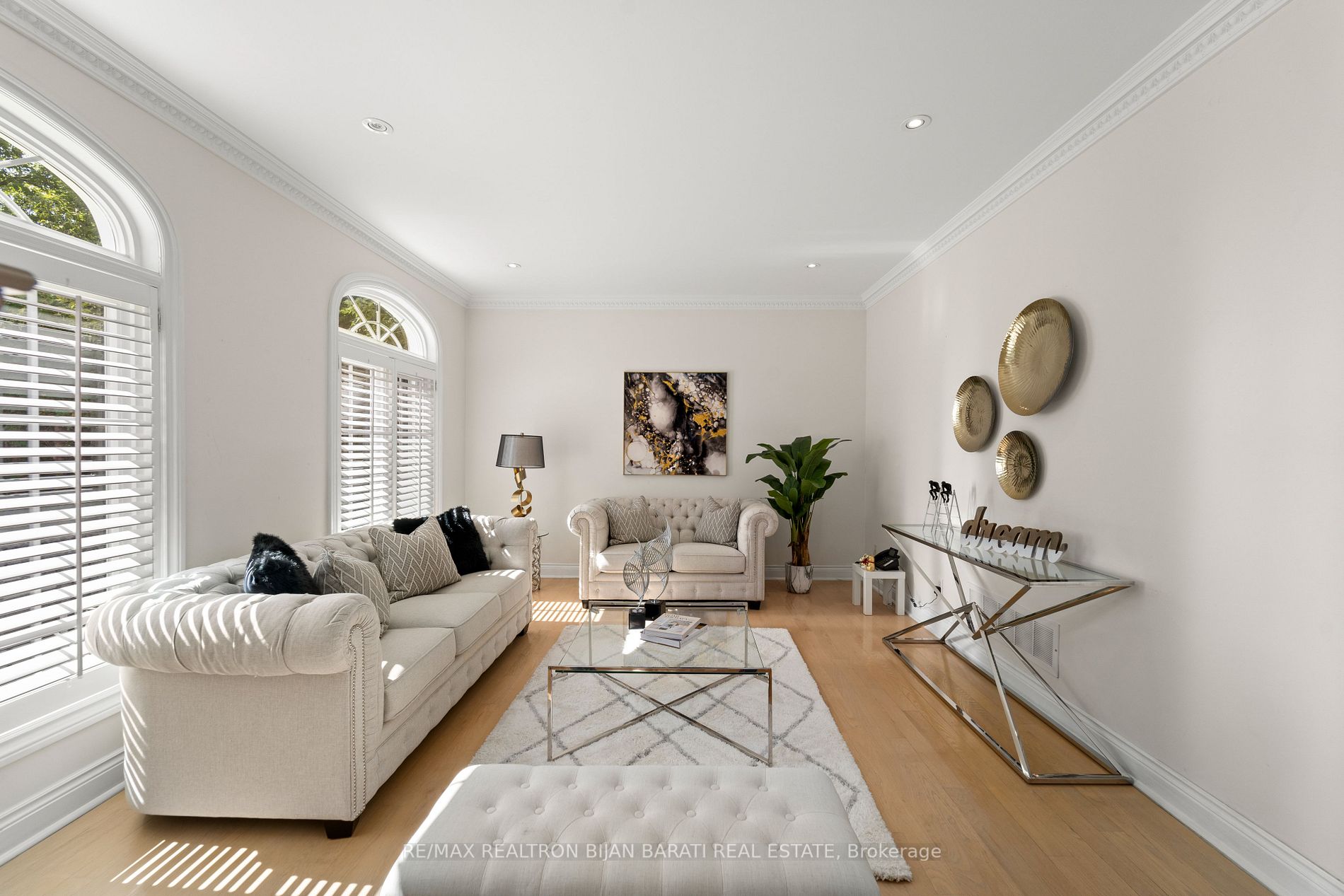 391 Empress Ave