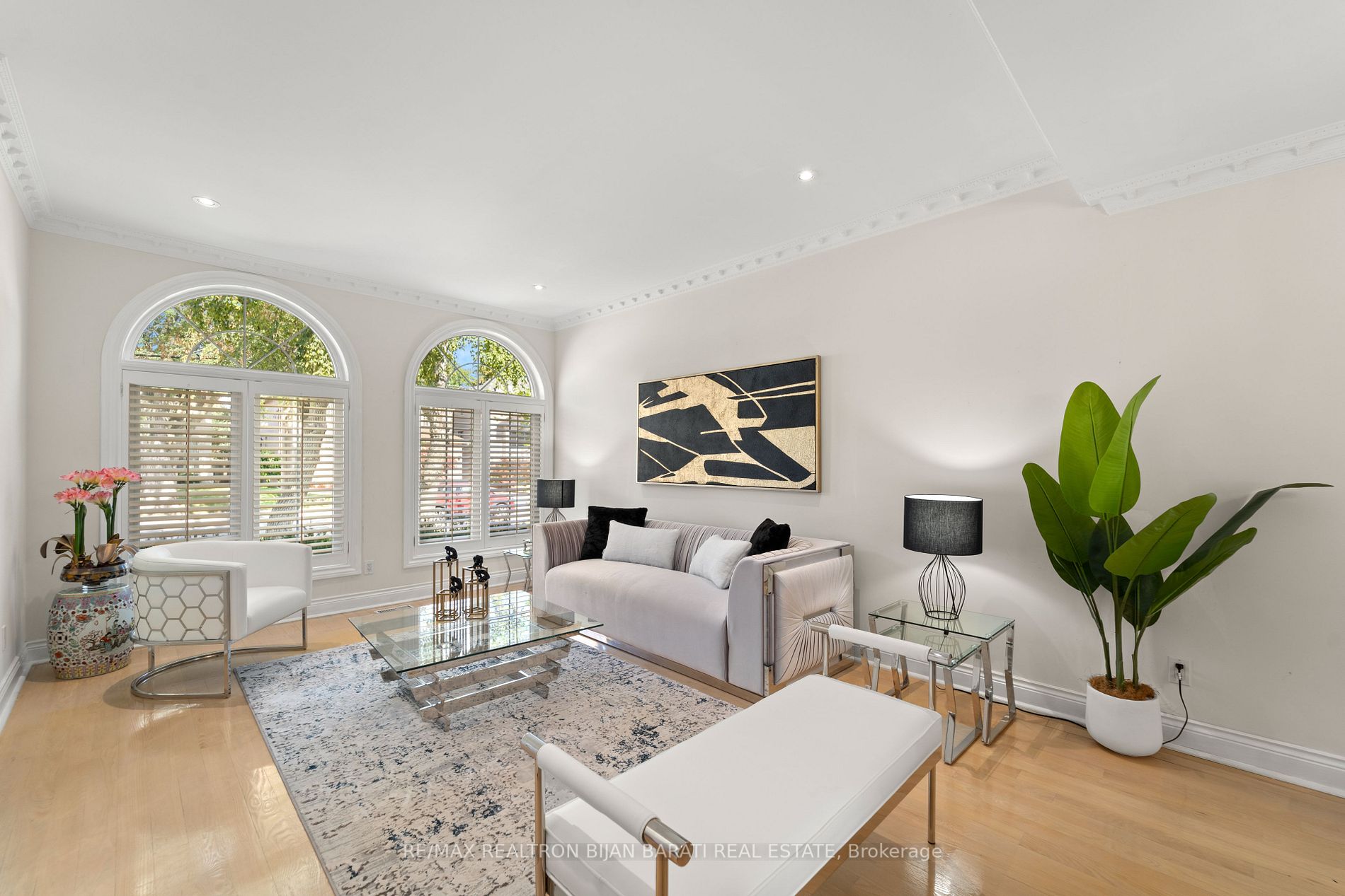 391 Empress Ave
