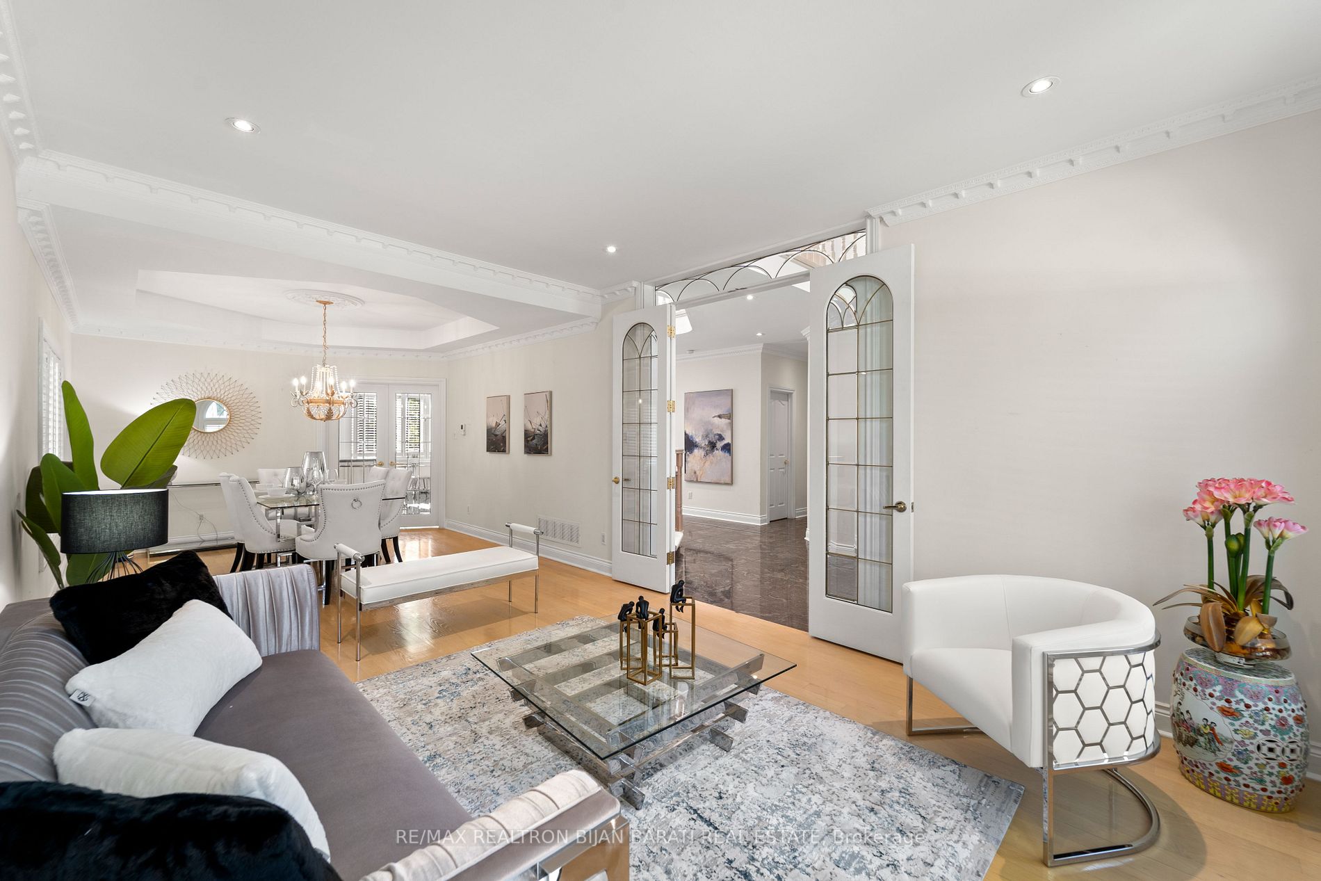 391 Empress Ave