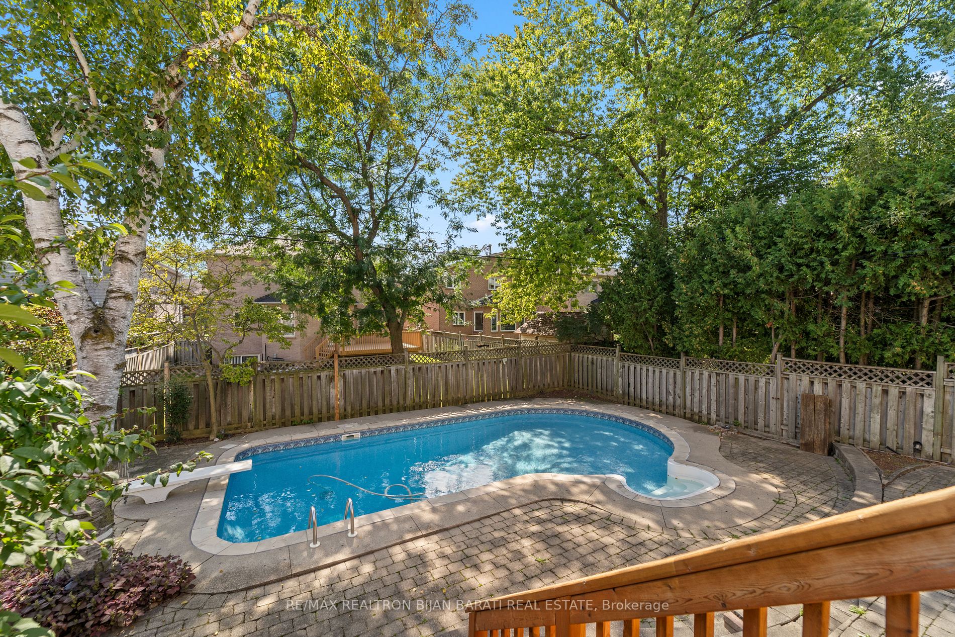 391 Empress Ave