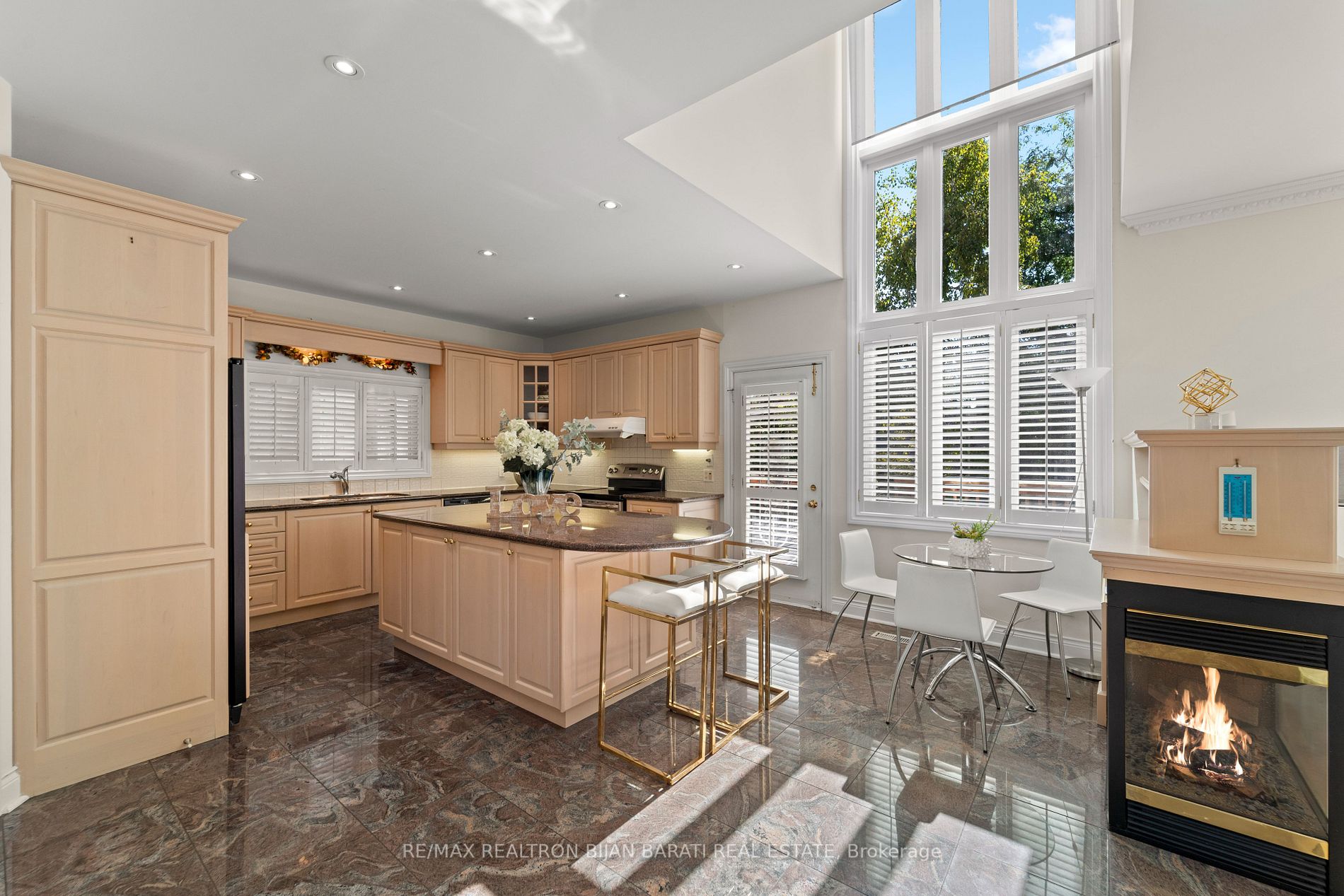 391 Empress Ave