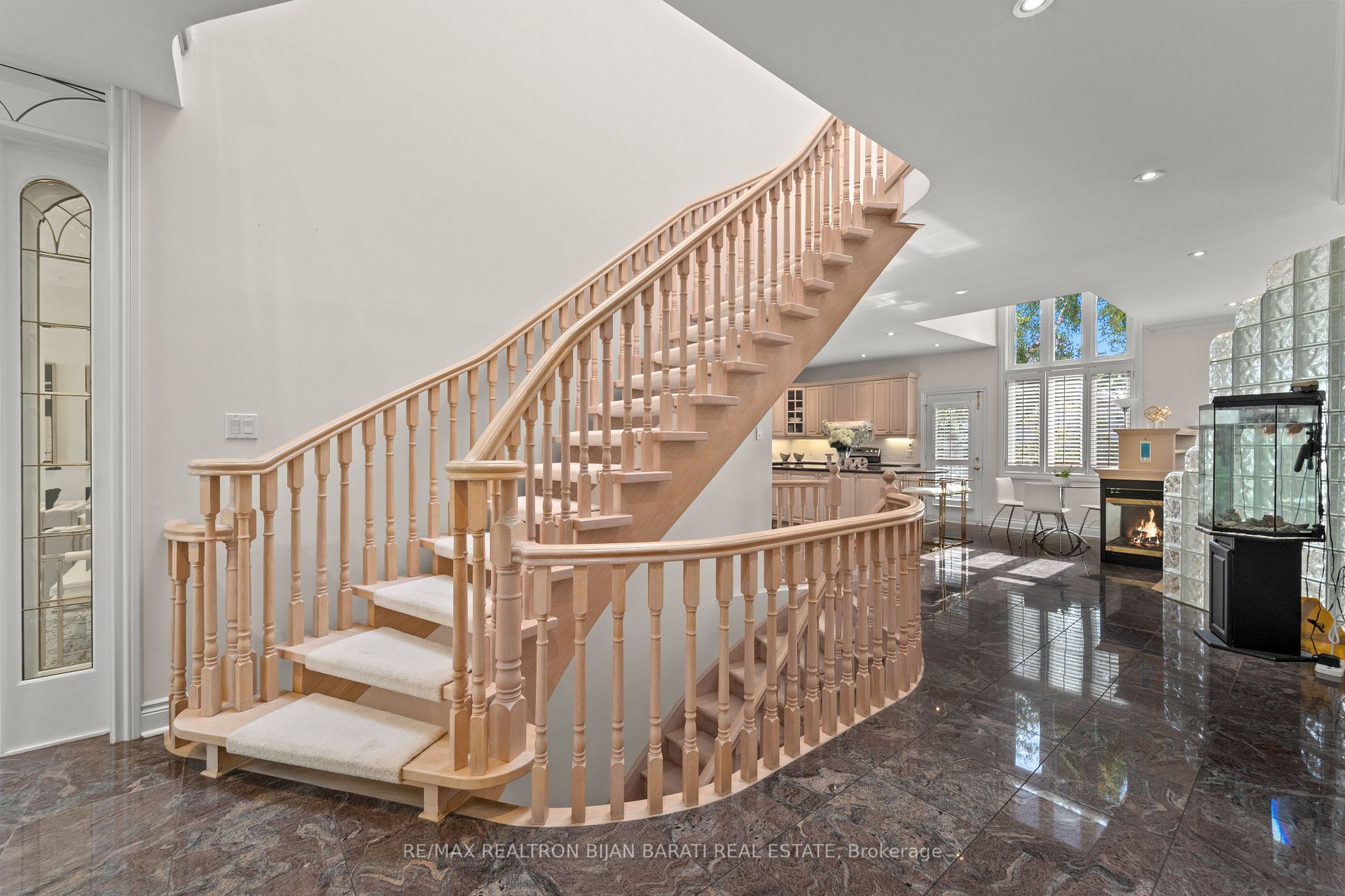 391 Empress Ave