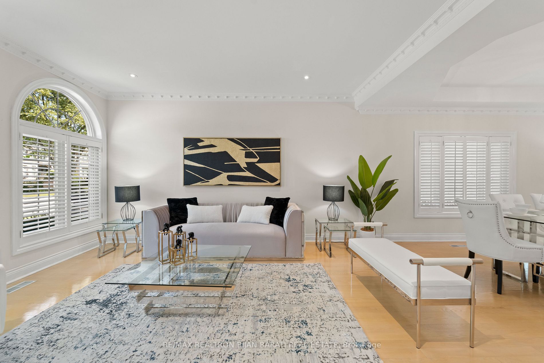 391 Empress Ave
