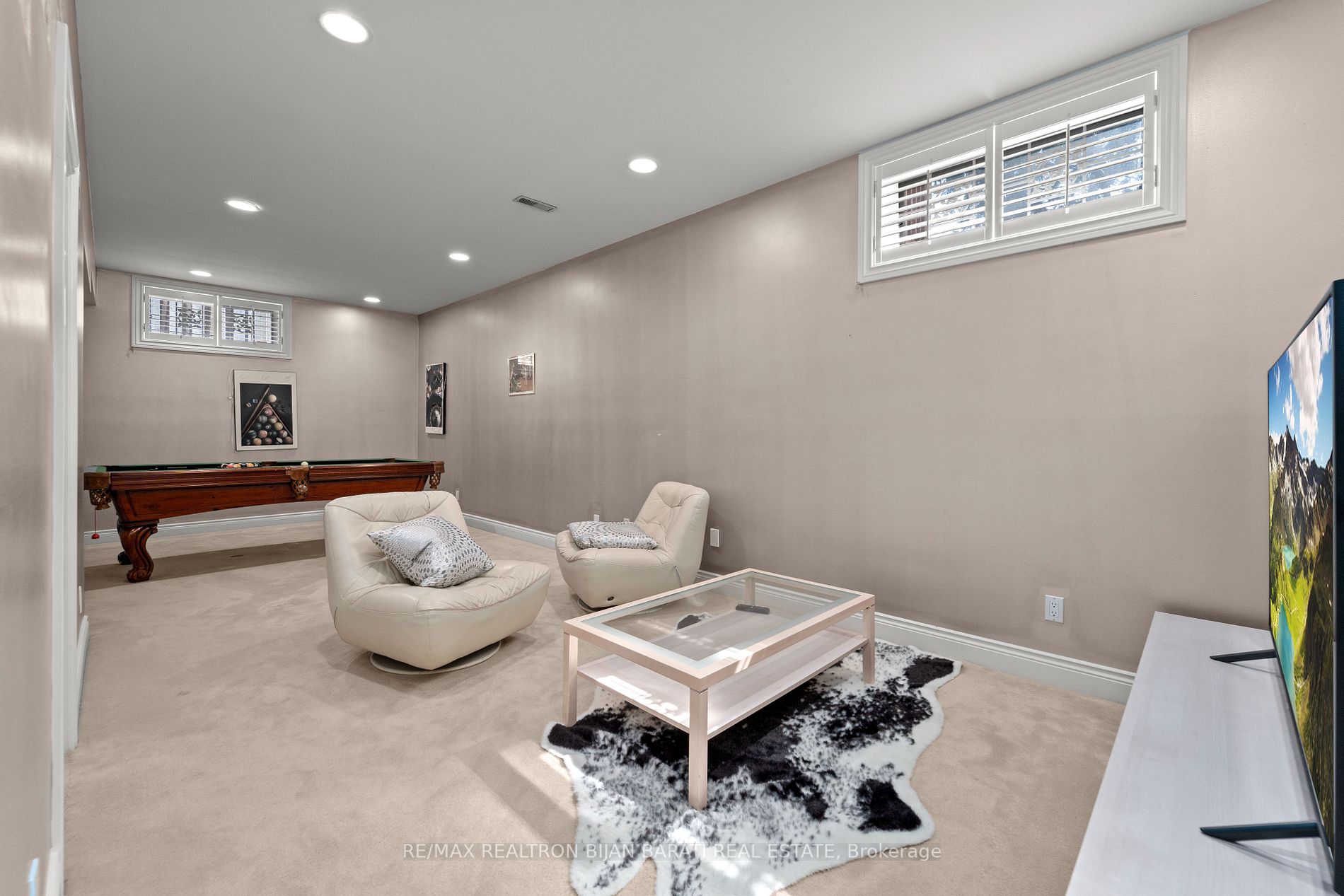 391 Empress Ave