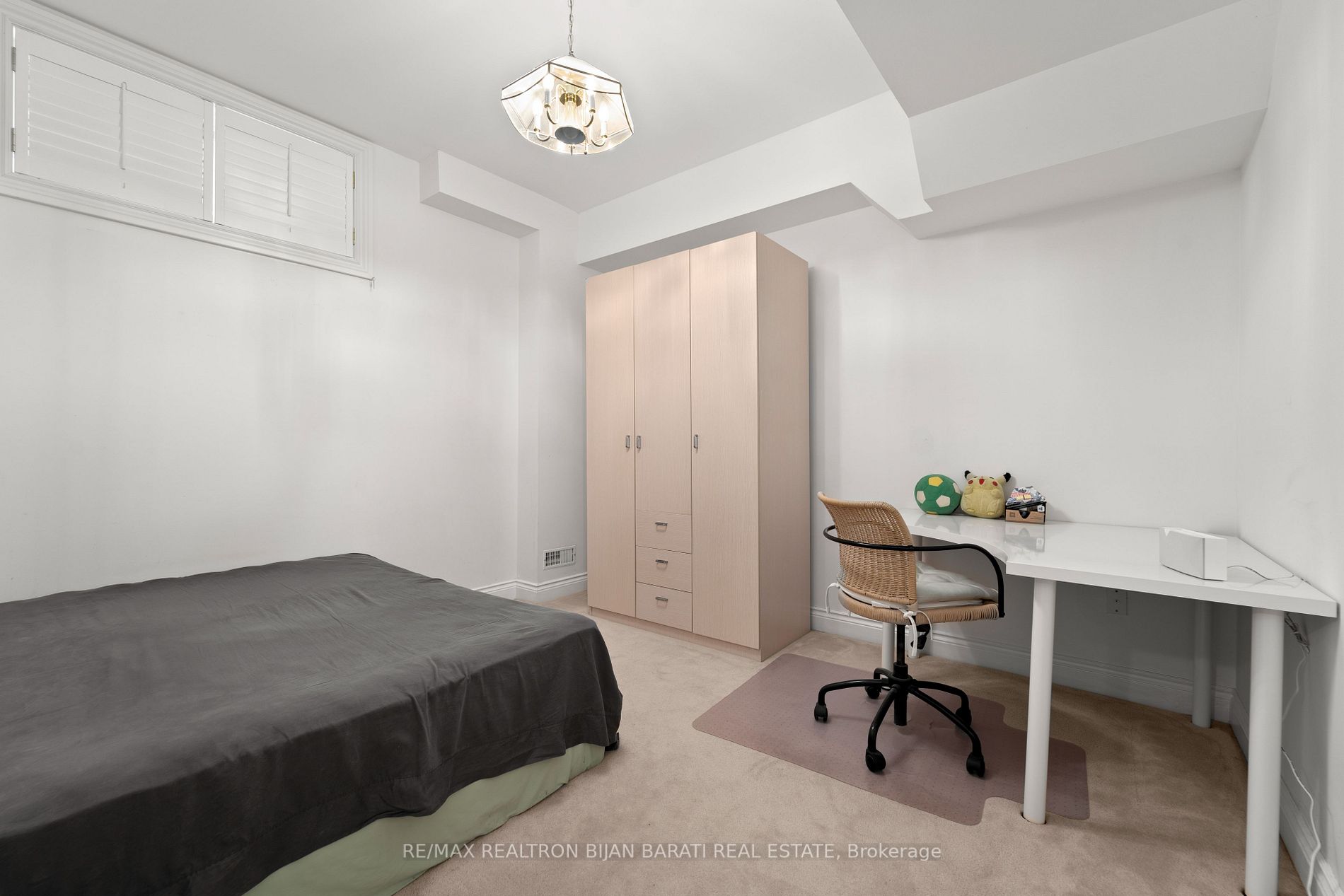 391 Empress Ave