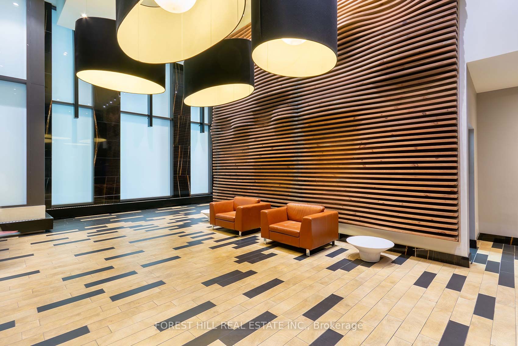 111 Bathurst St, #512