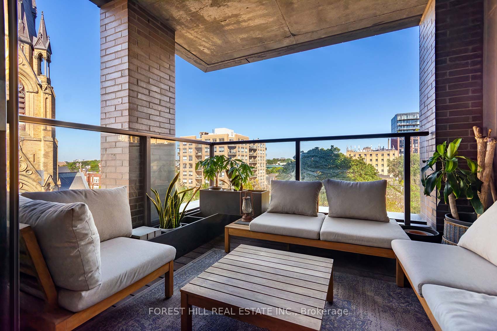 111 Bathurst St, #512