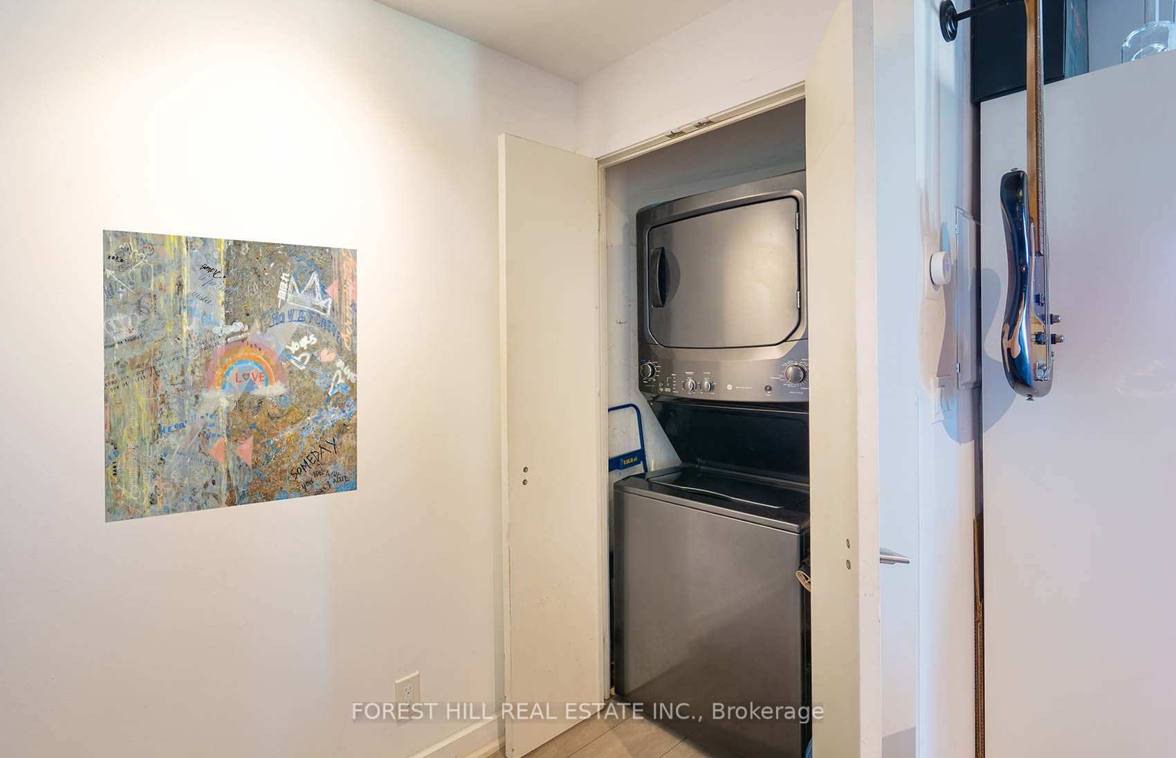 111 Bathurst St, #512