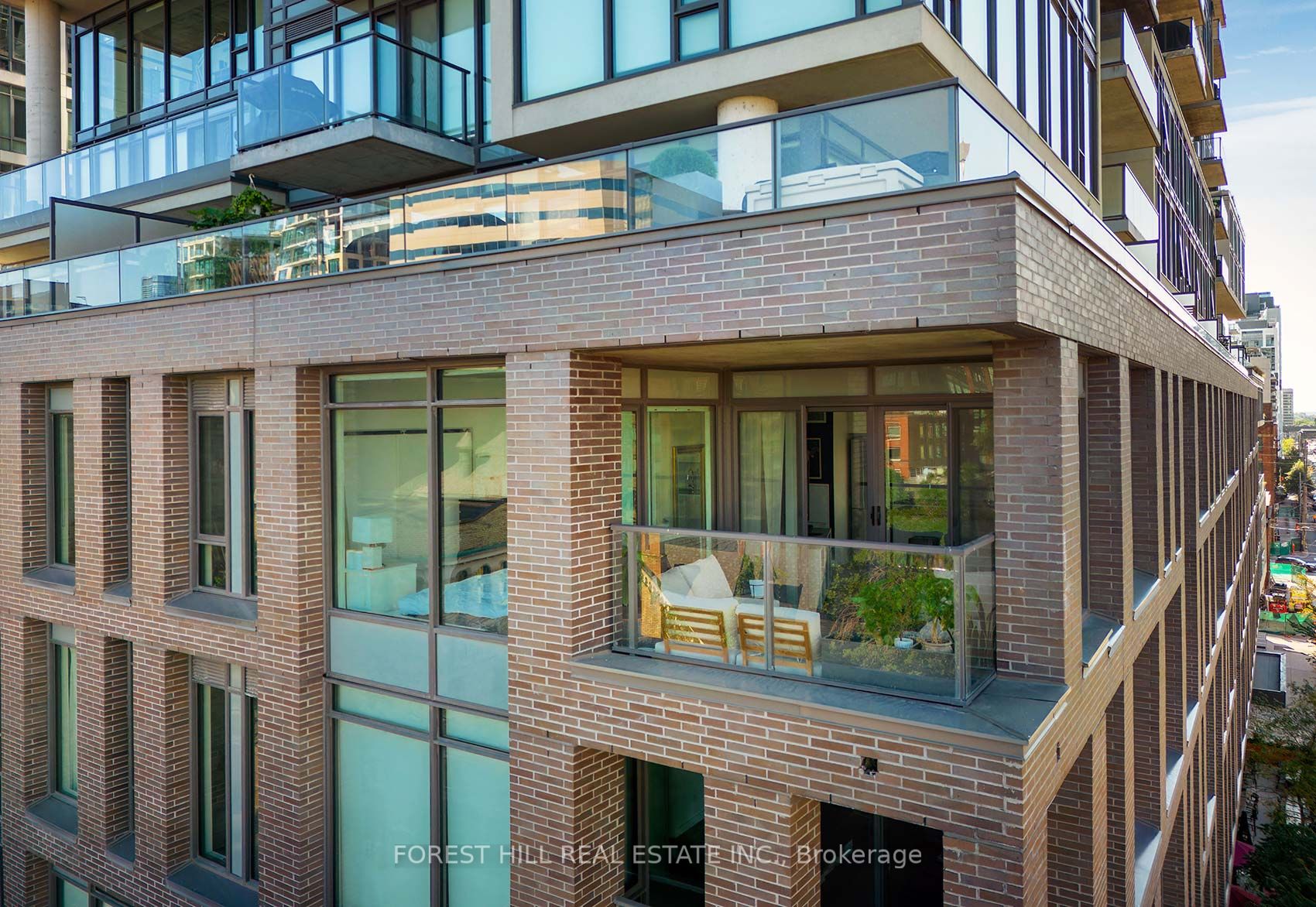 111 Bathurst St, #512