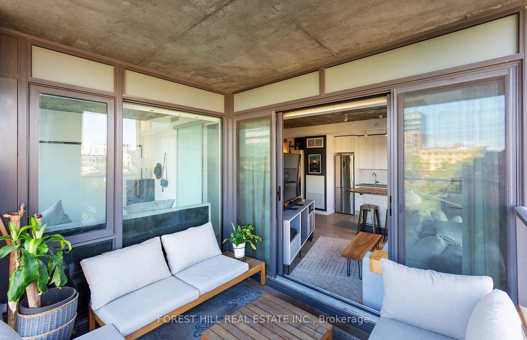 111 Bathurst St, #512