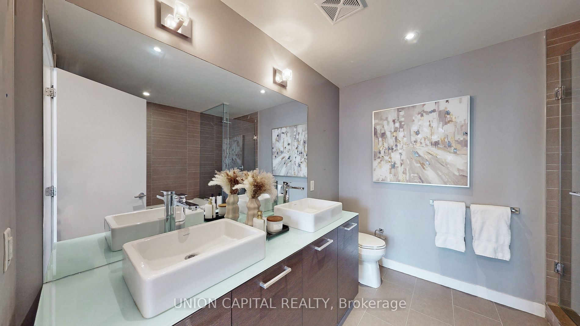 25 Stafford St, #904