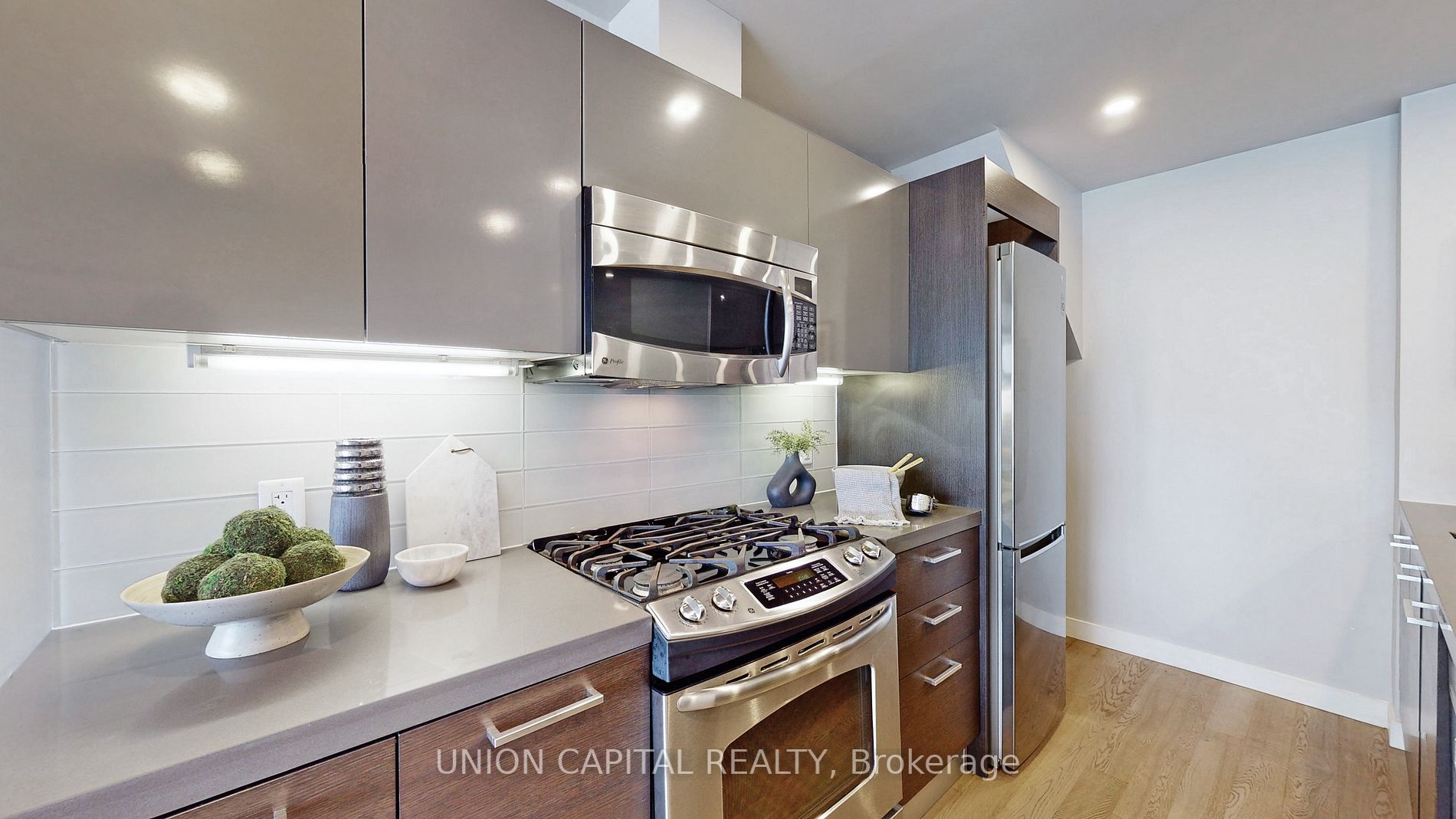 25 Stafford St, #904